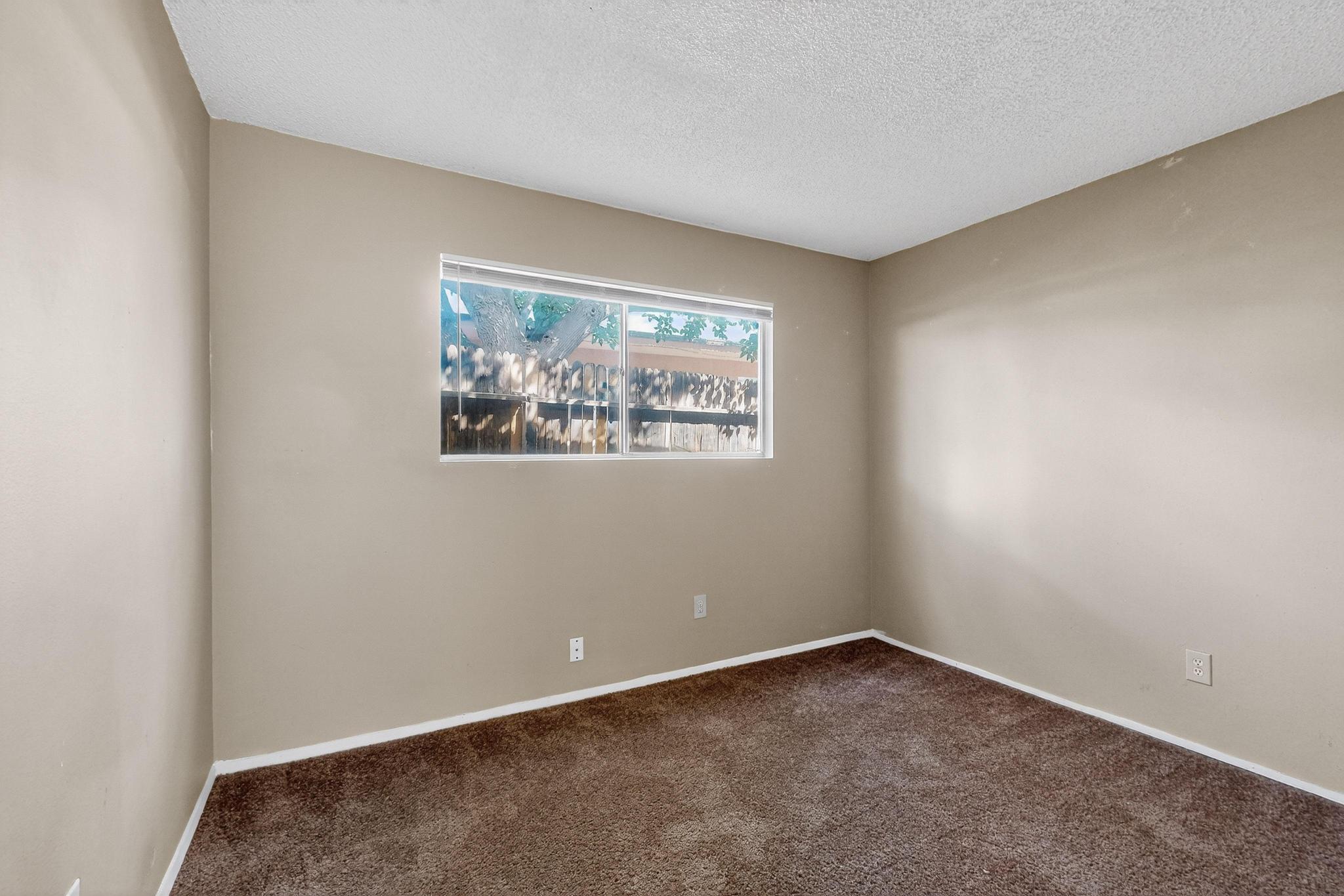 12712 Constitution Avenue NE