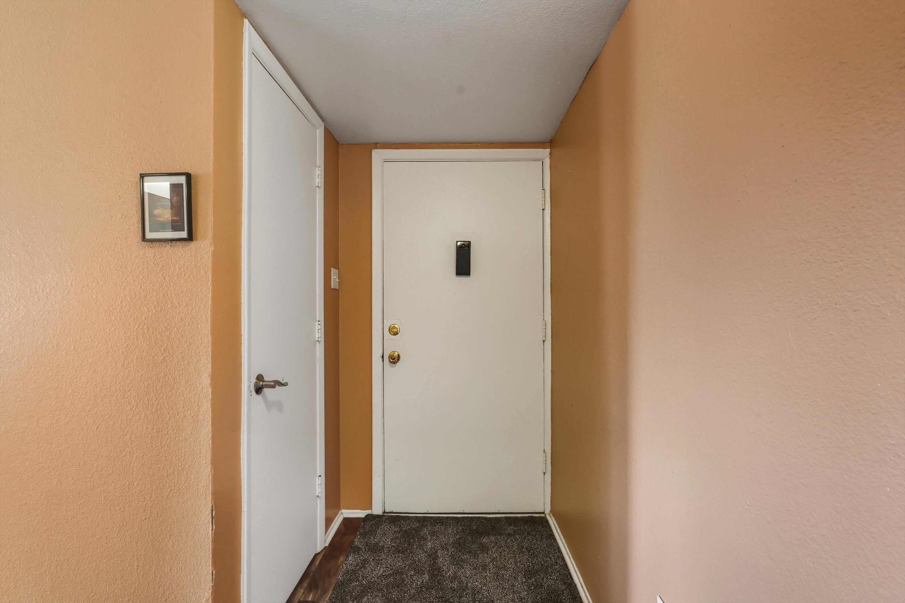 901 COUNTRY CLUB Drive SE F