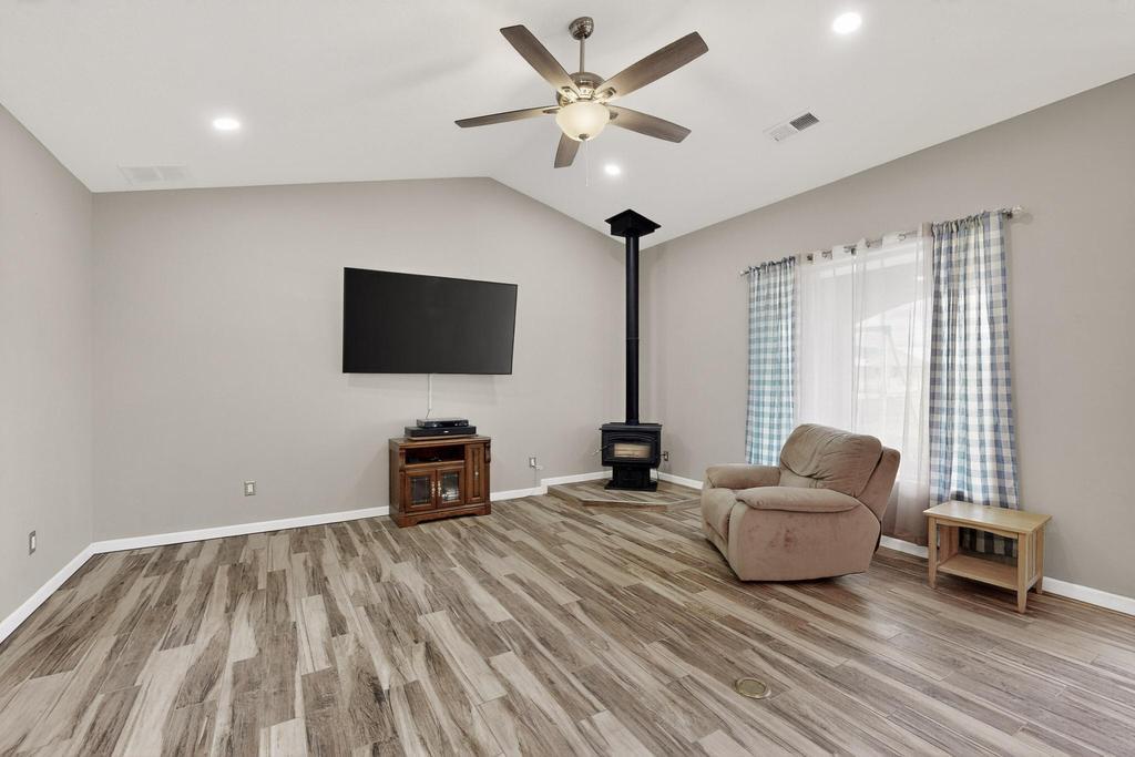 23 BRAYDEN Court