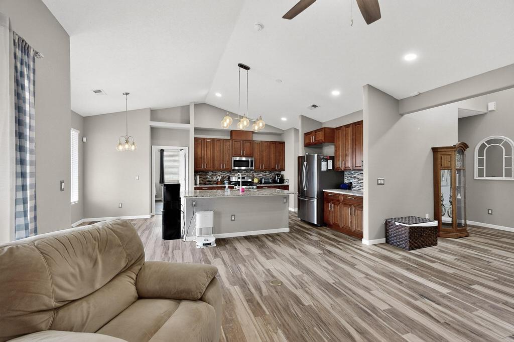 23 BRAYDEN Court