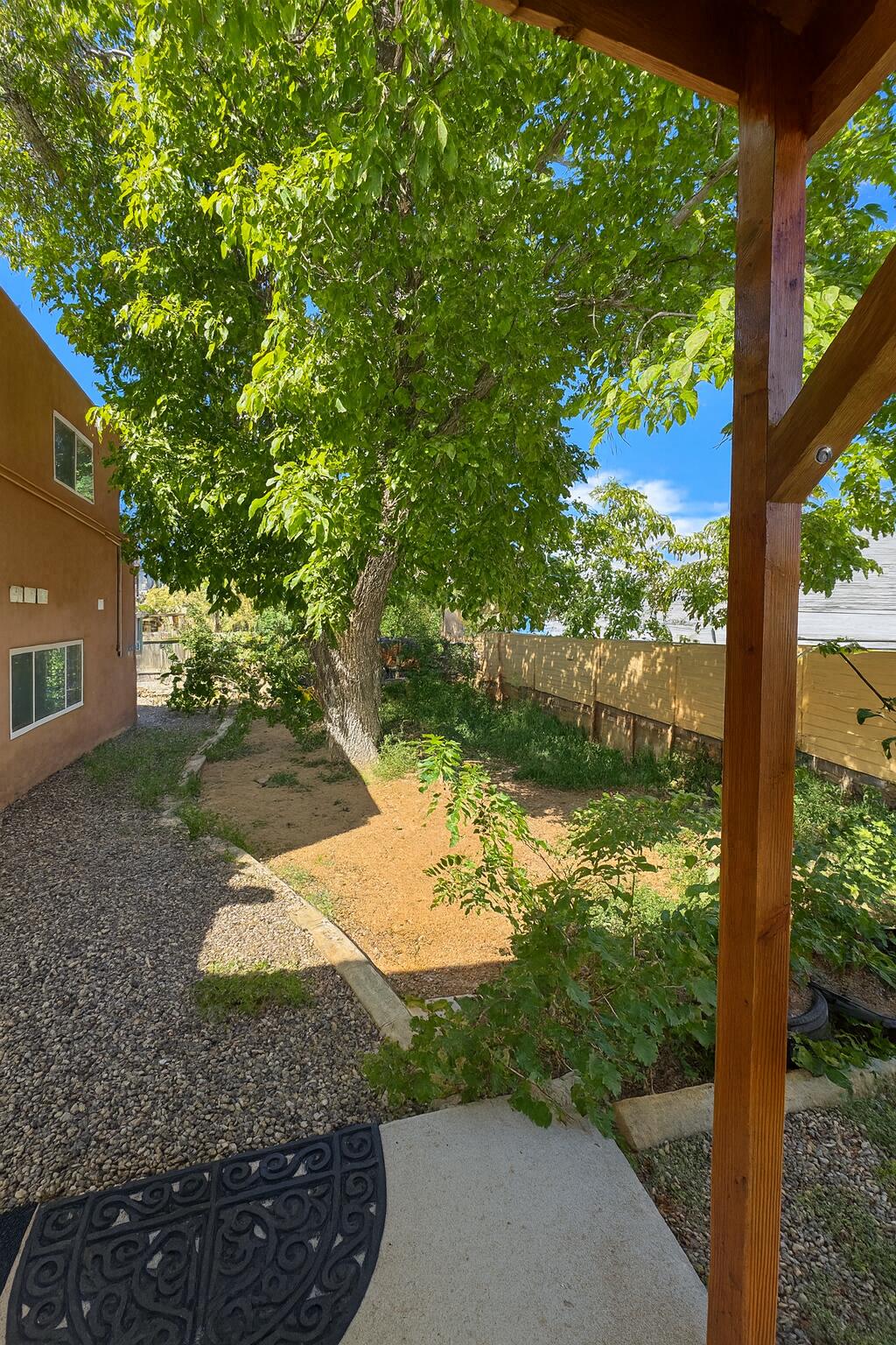 9401 LAS CALABAZILLAS Avenue NE