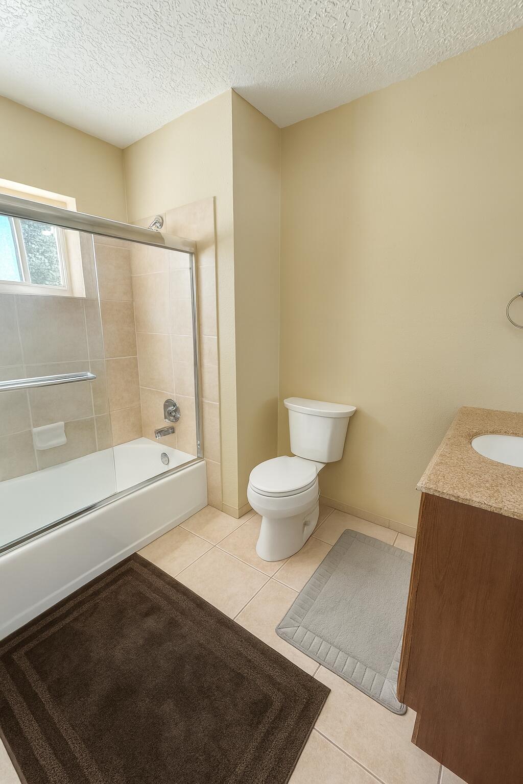 9401 LAS CALABAZILLAS Avenue NE