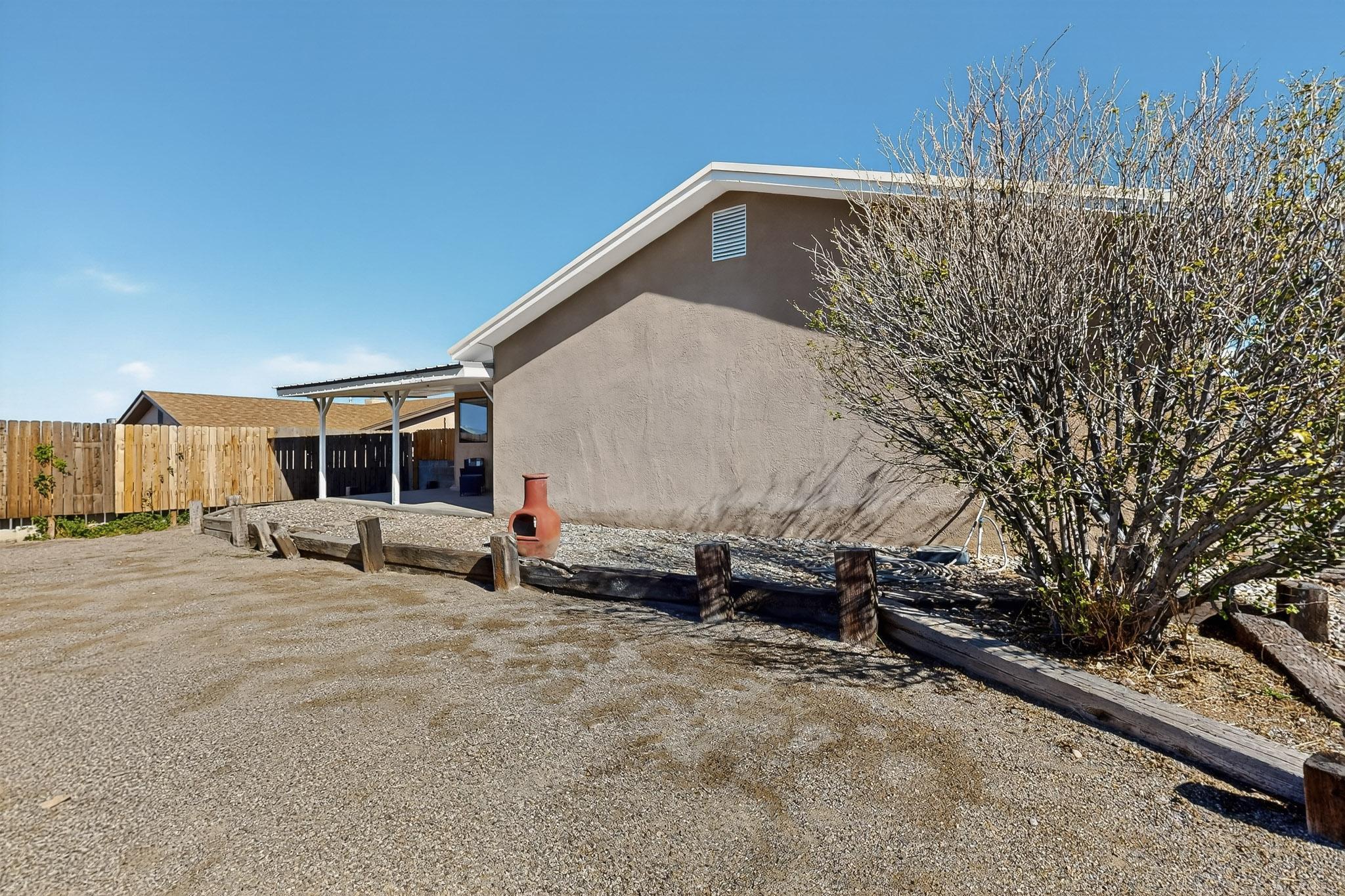 8228 RUIDOSO Road NE