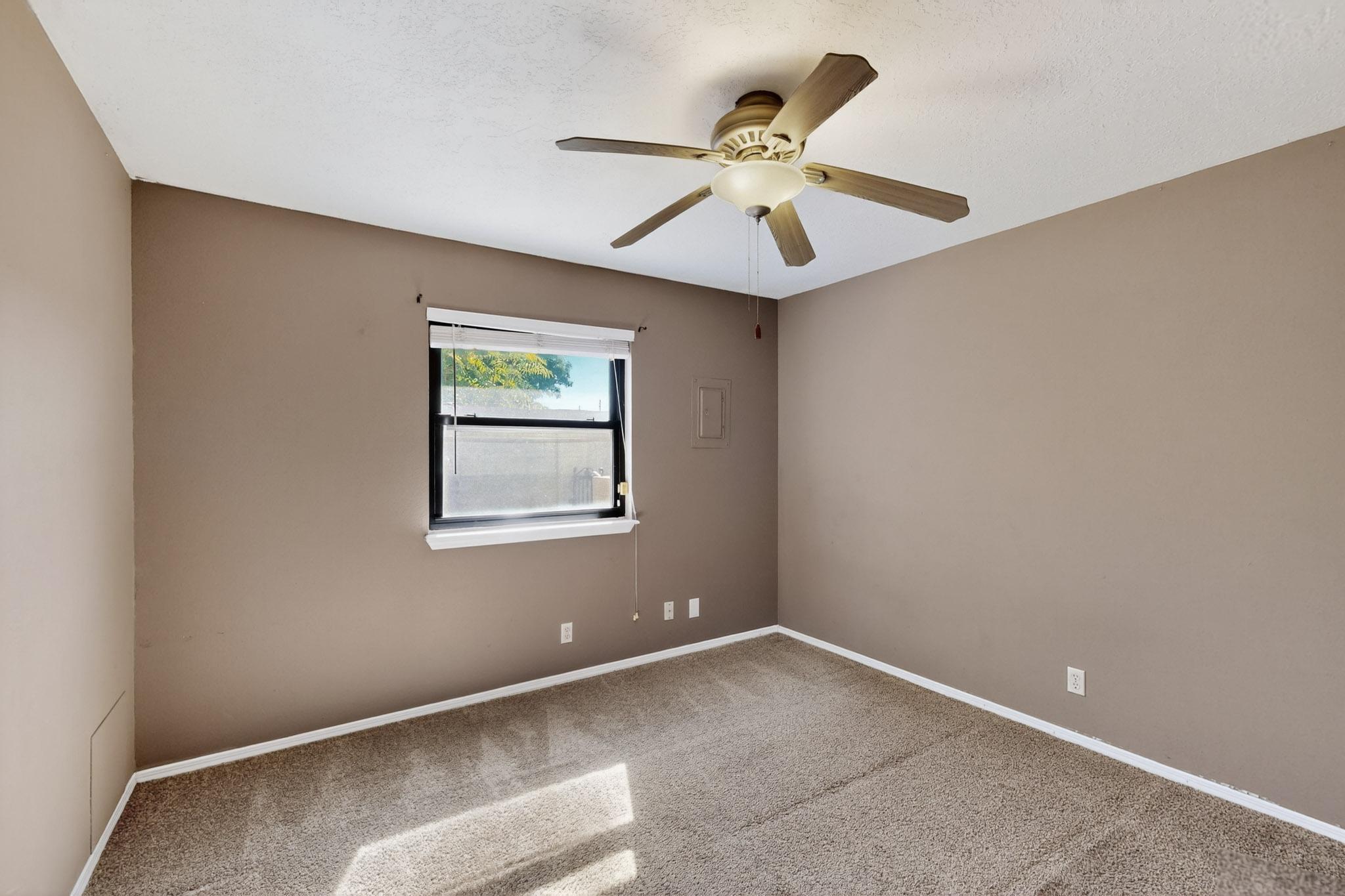 8228 RUIDOSO Road NE