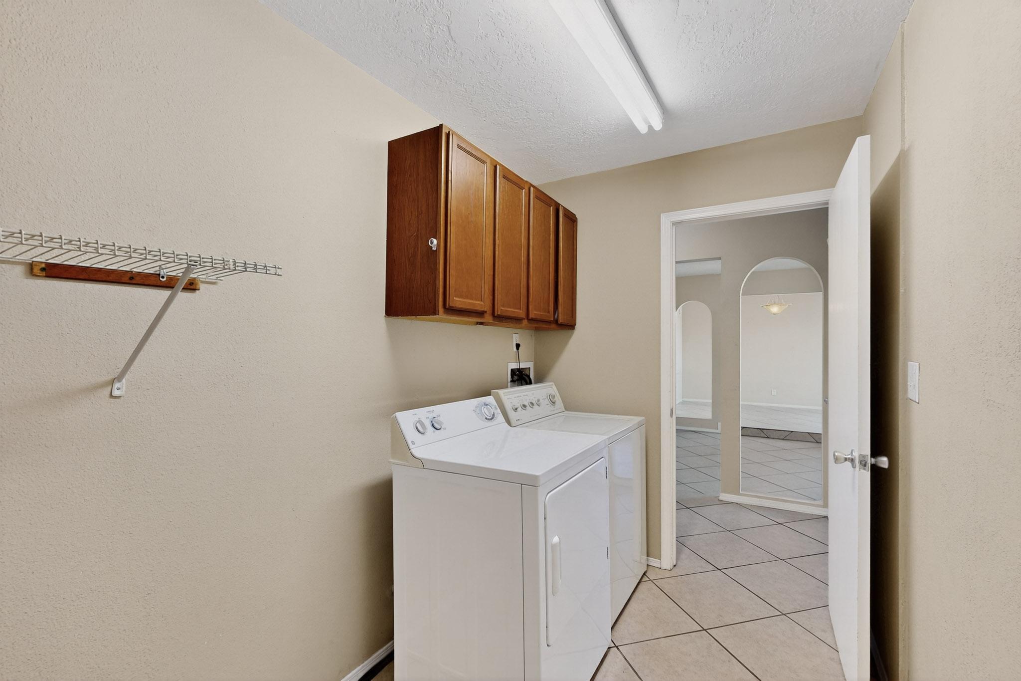 8228 RUIDOSO Road NE