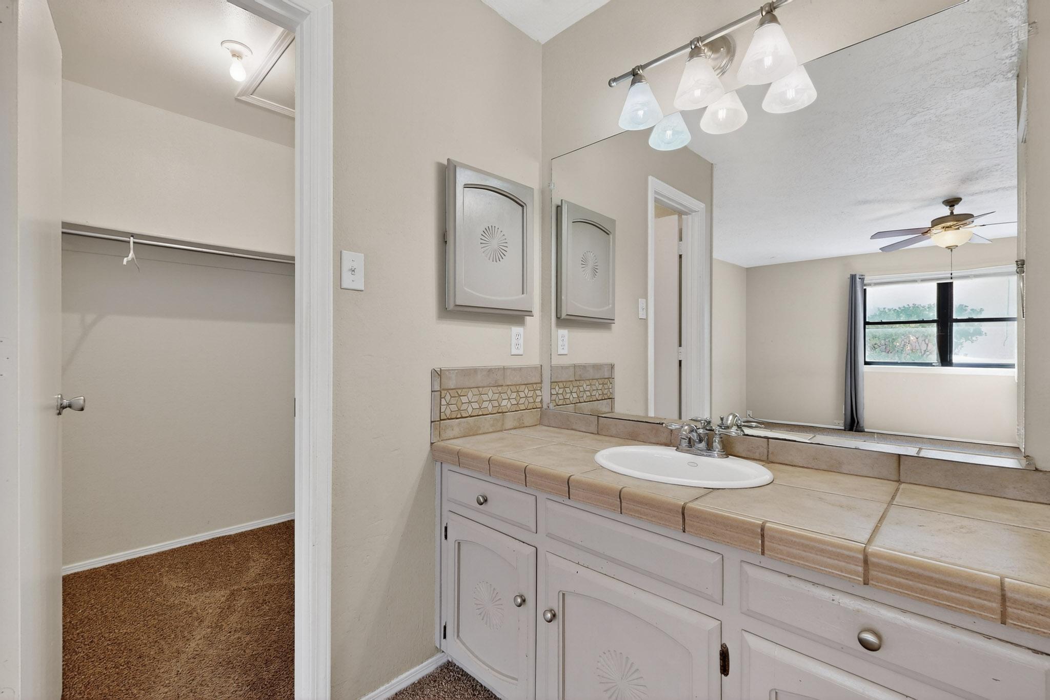 8228 RUIDOSO Road NE