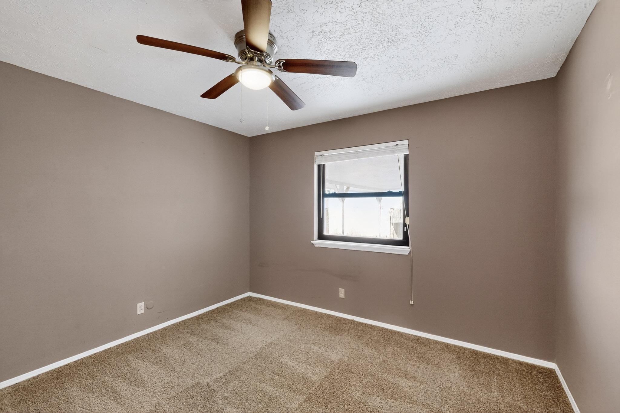 8228 RUIDOSO Road NE