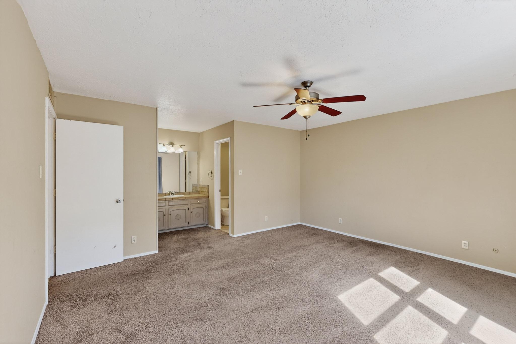 8228 RUIDOSO Road NE