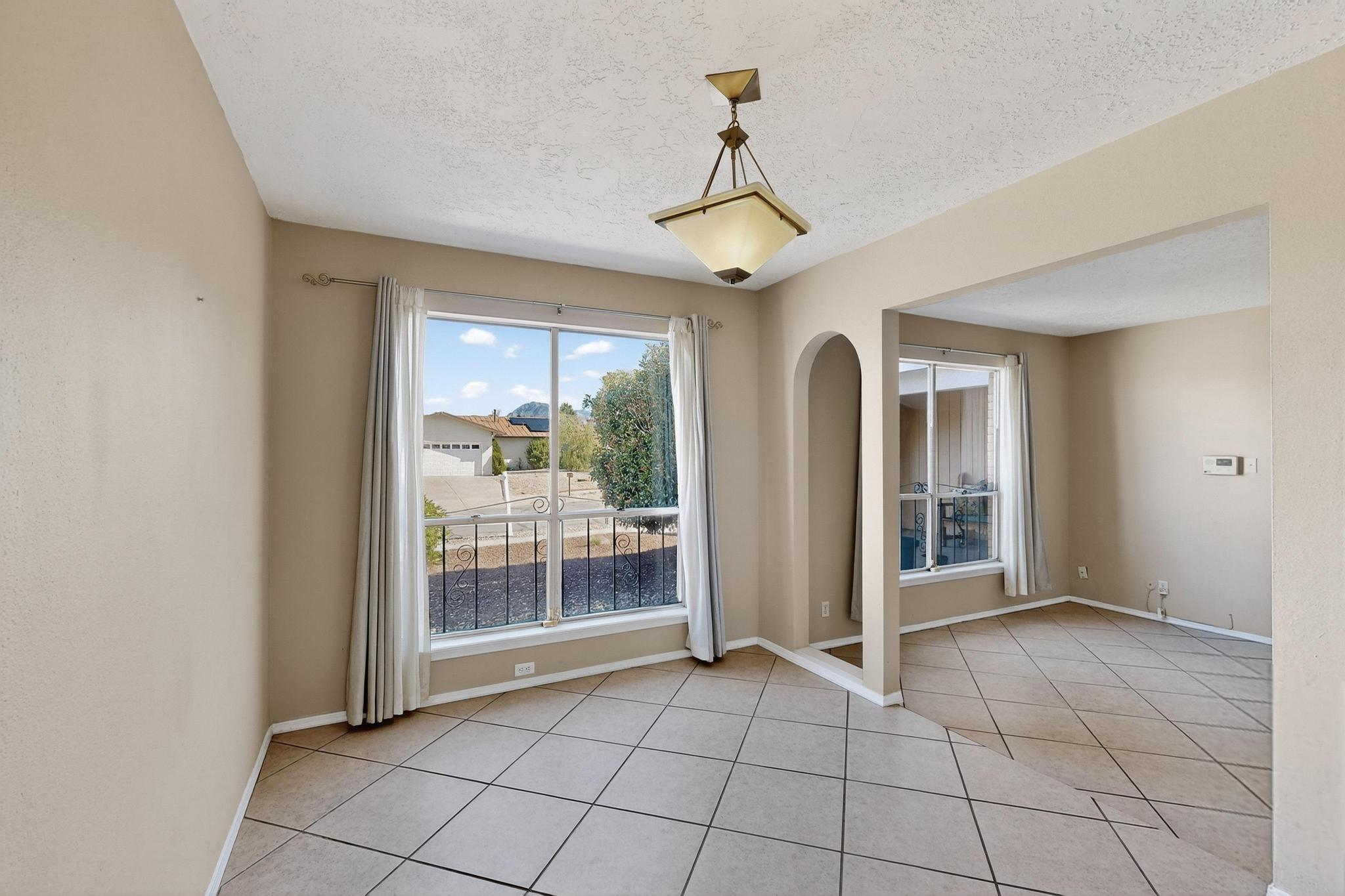 8228 RUIDOSO Road NE