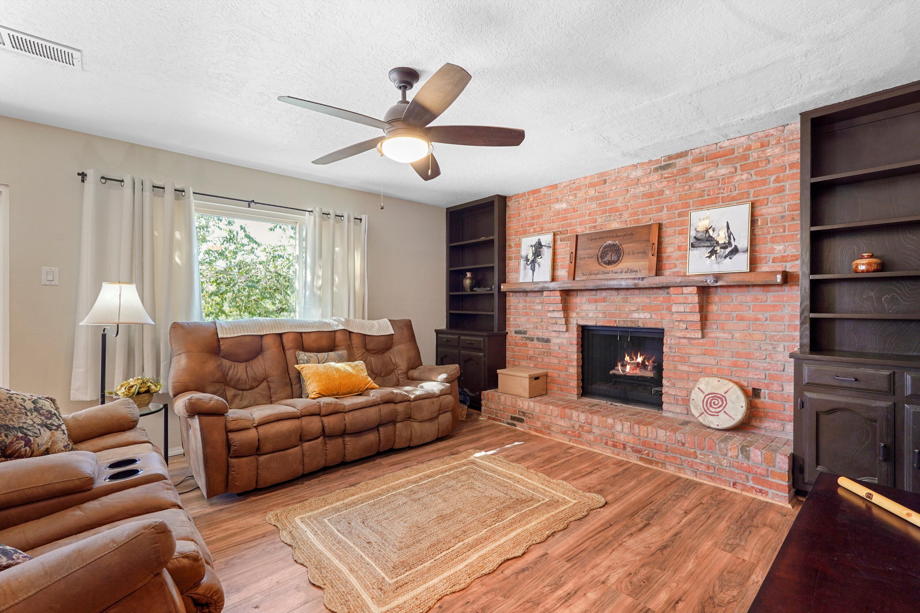 305 Summer Winds Drive SE