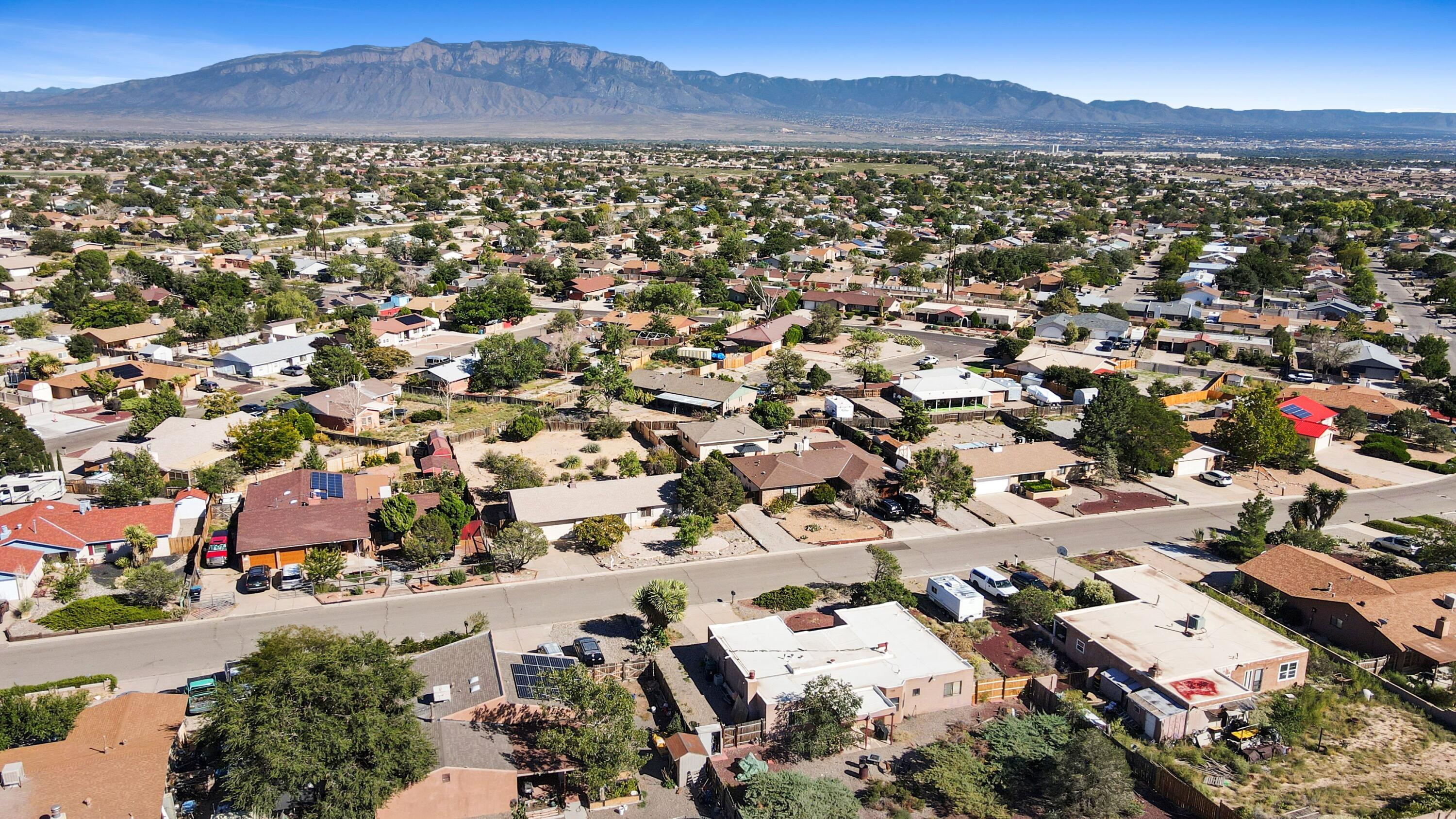 305 Summer Winds Drive SE