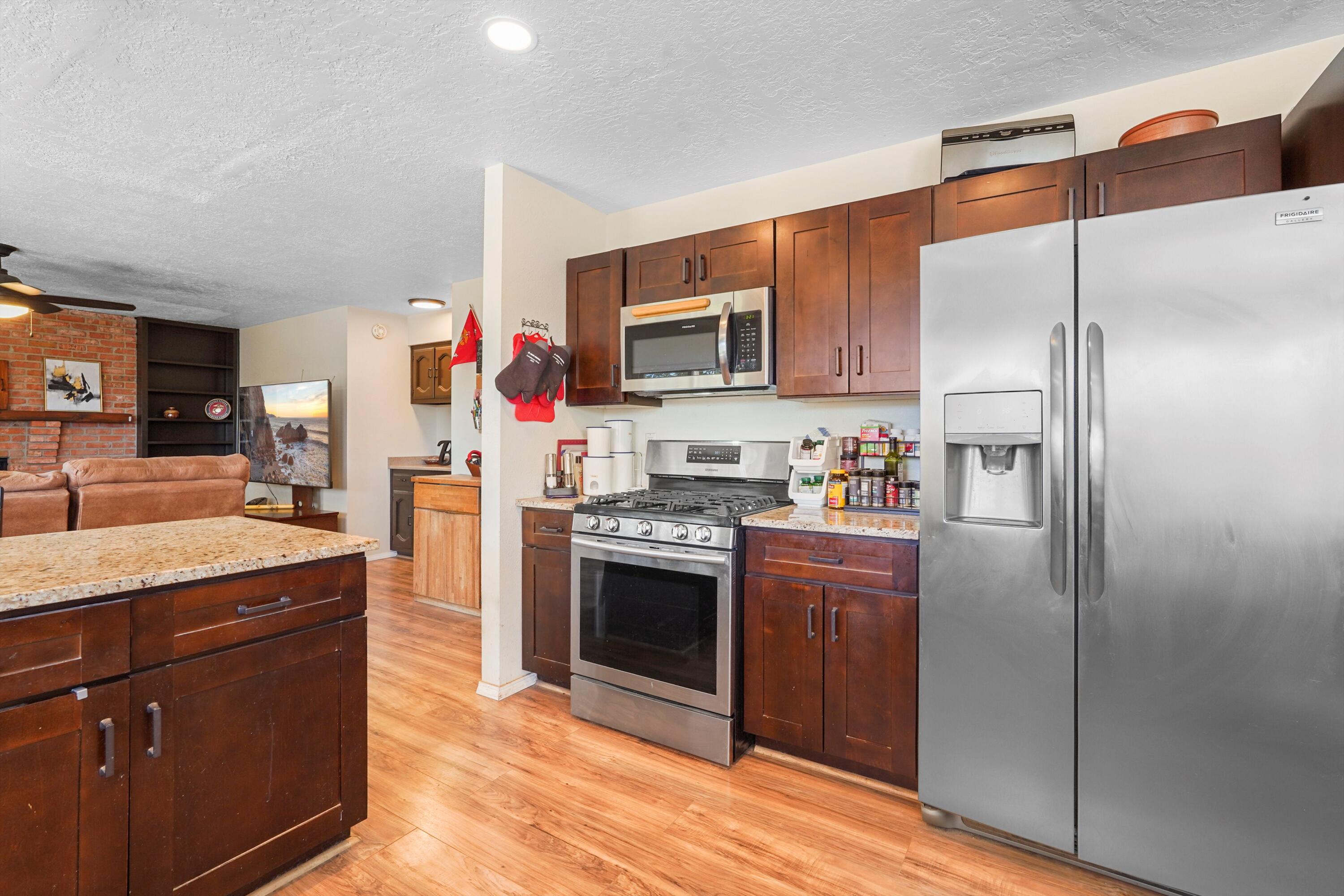 305 Summer Winds Drive SE