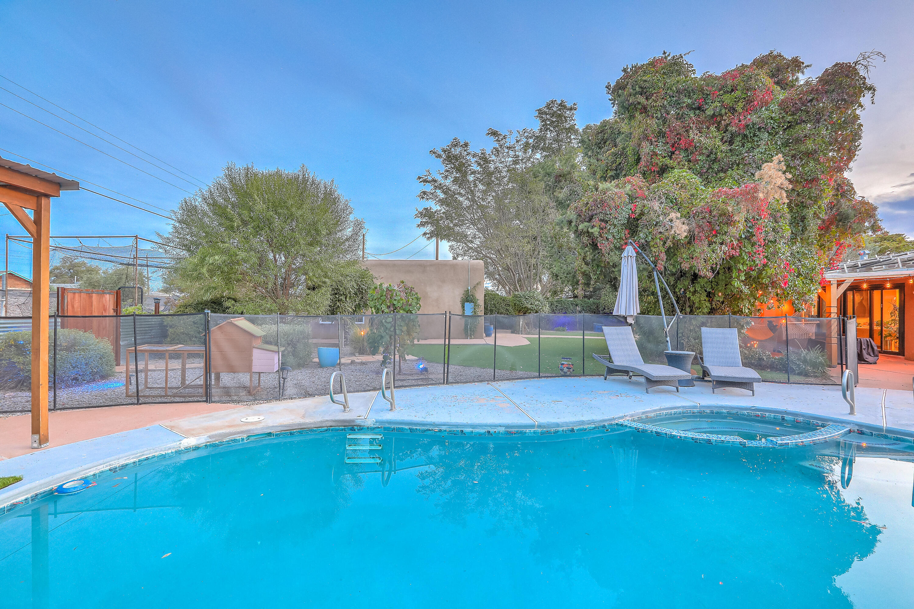 6616 TIERRA Drive NW