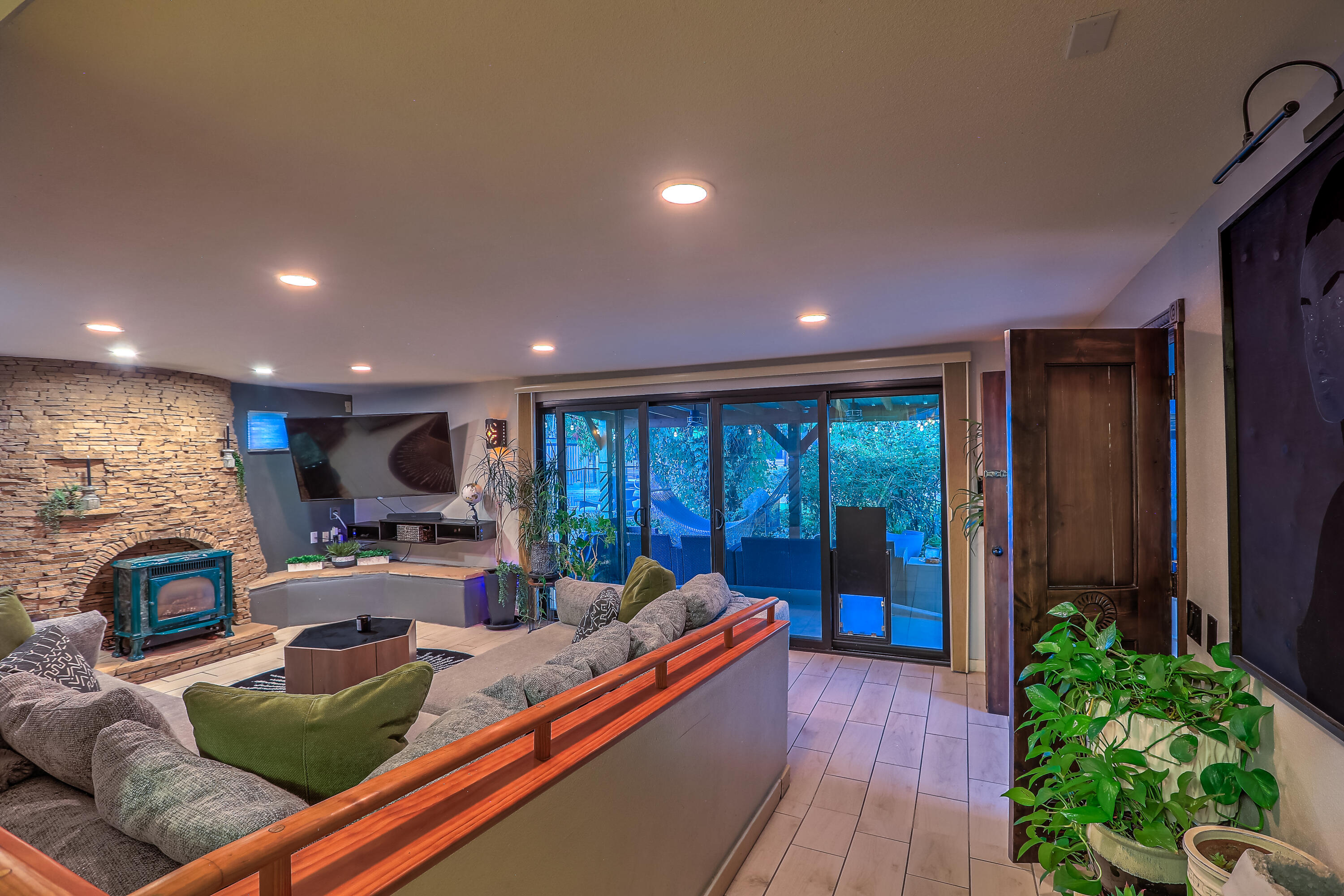 6616 TIERRA Drive NW