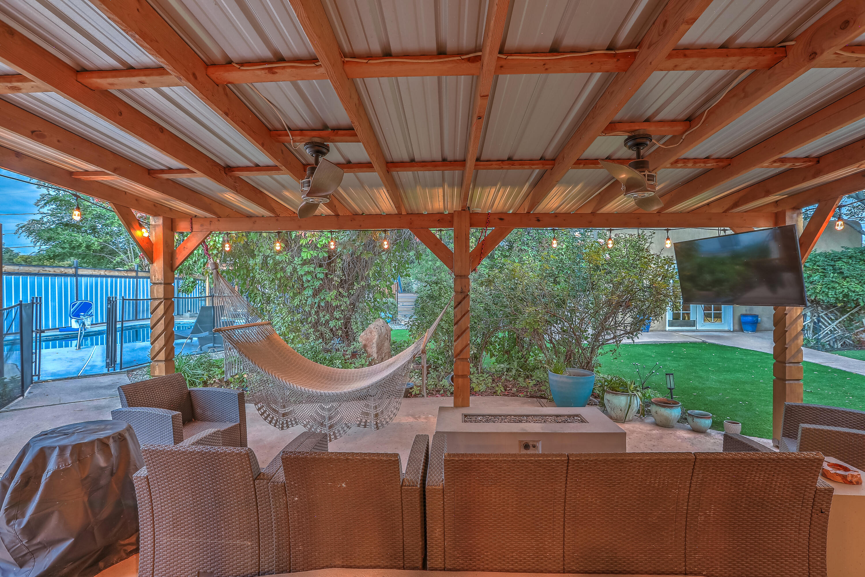 6616 TIERRA Drive NW