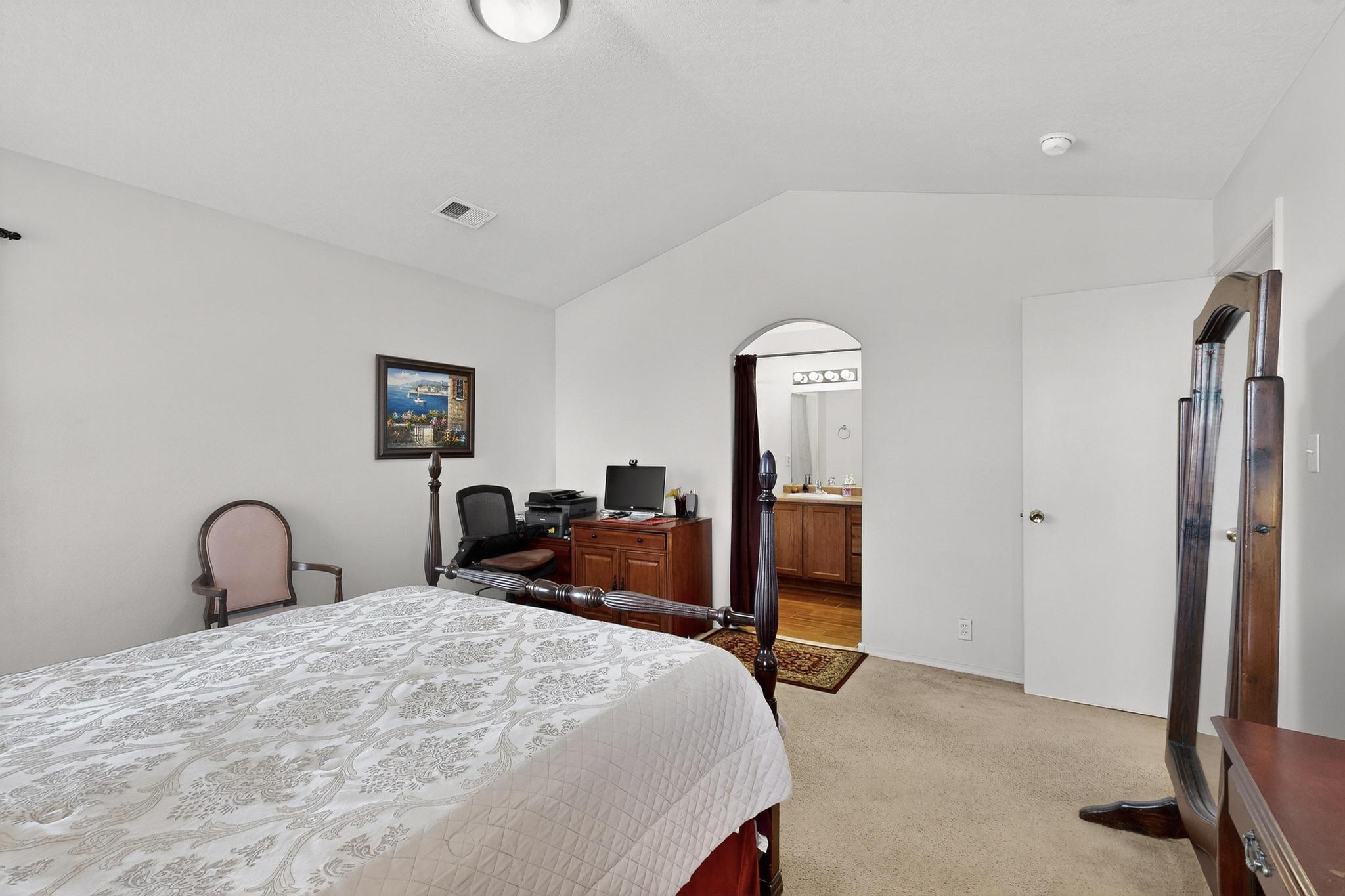 1829 CHICOMA Road NE