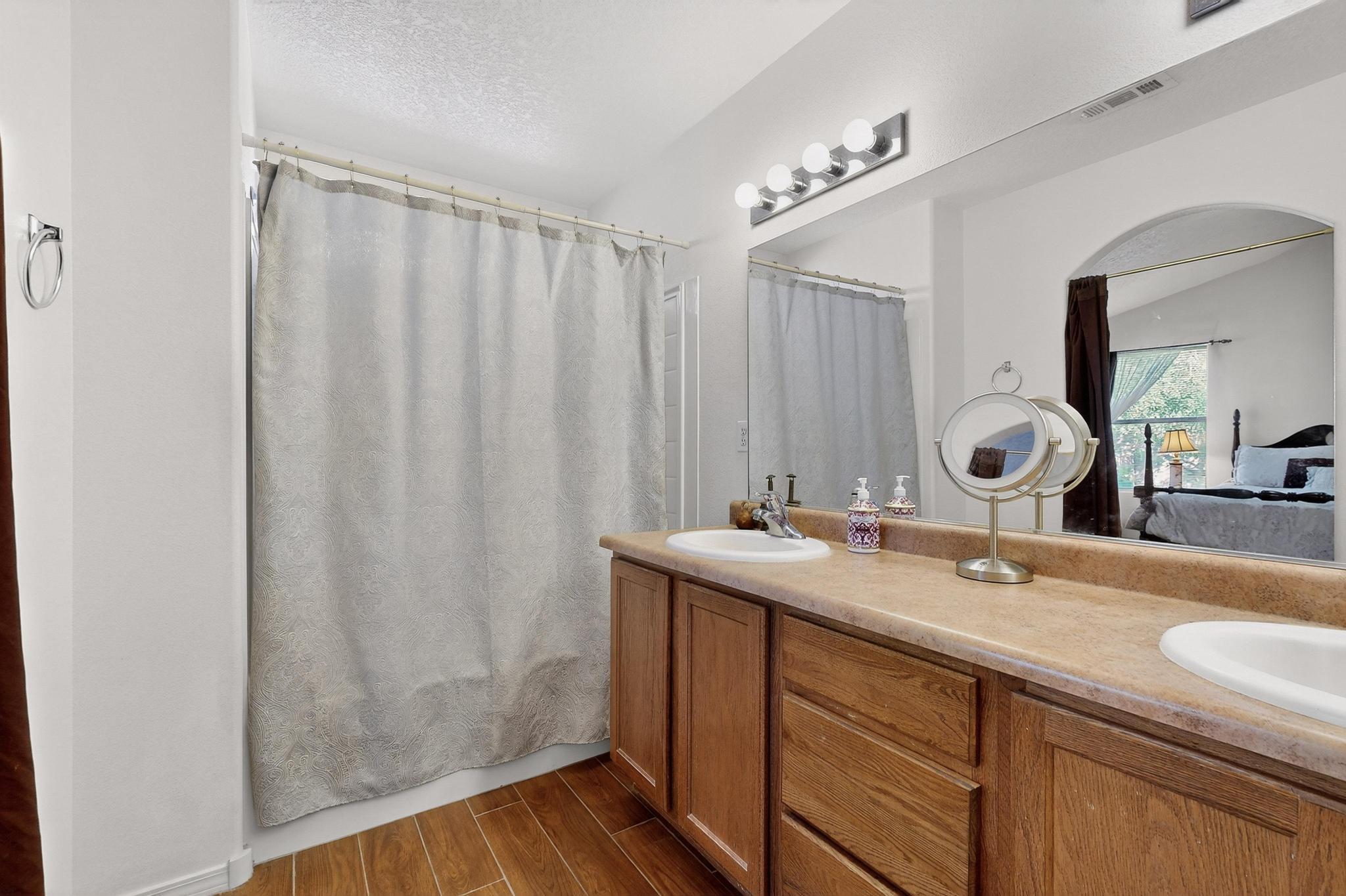 1829 CHICOMA Road NE