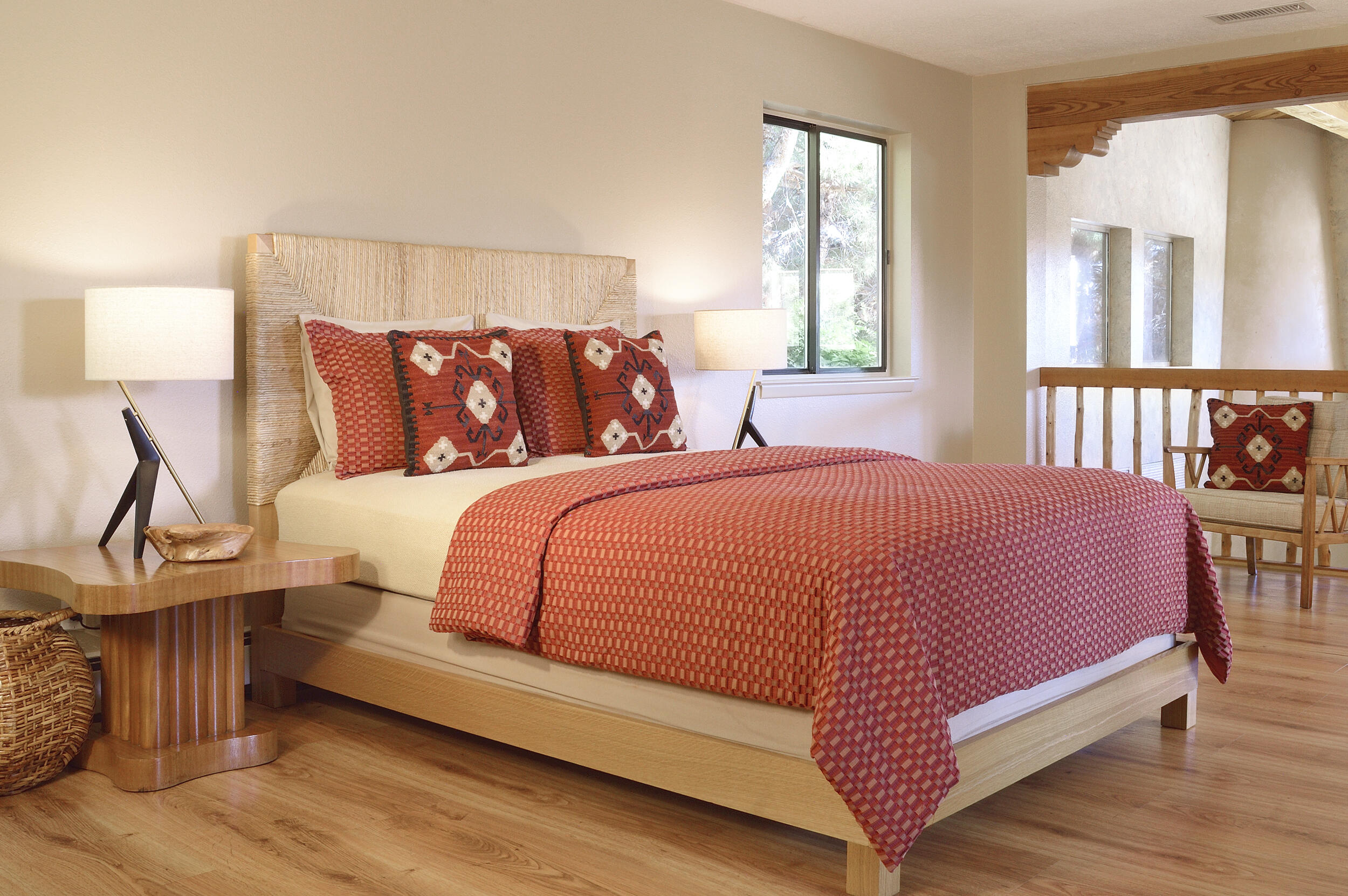 6611 LAS CASITAS Court NW