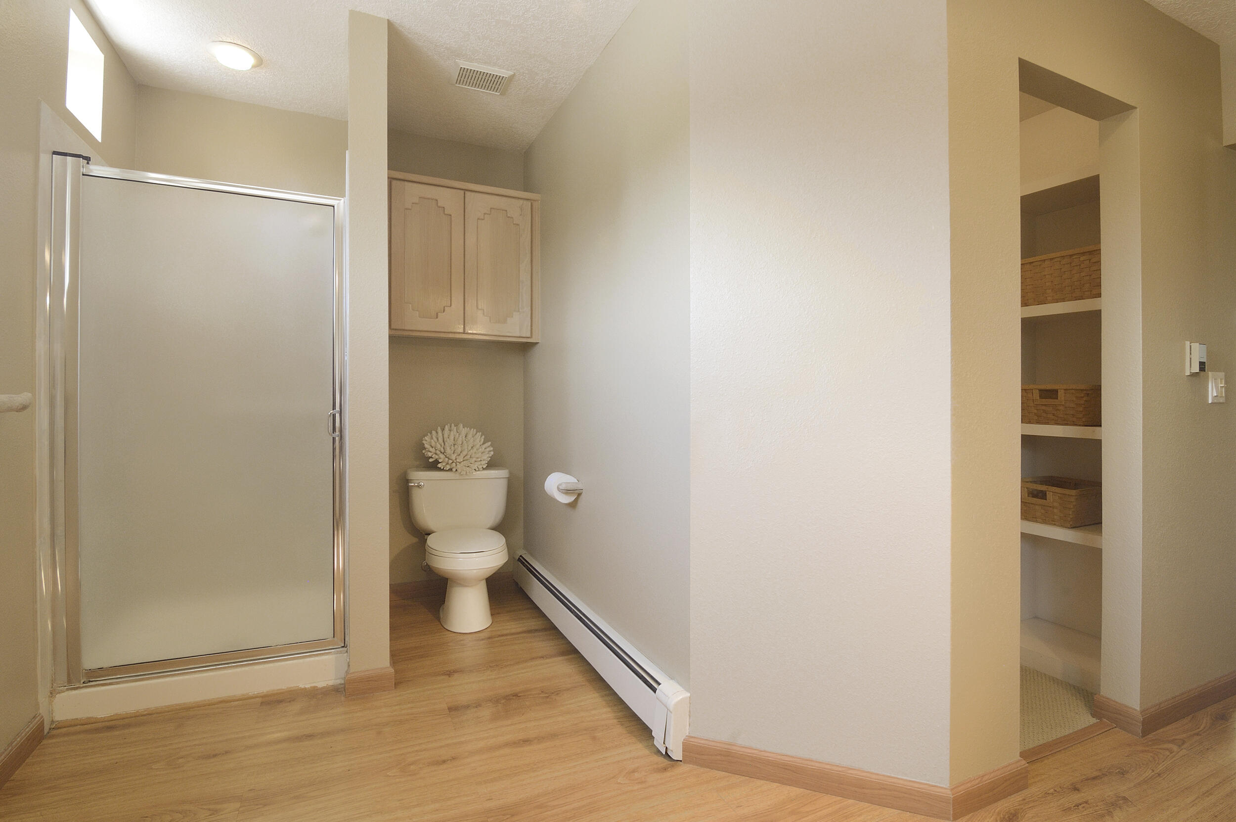 6611 LAS CASITAS Court NW