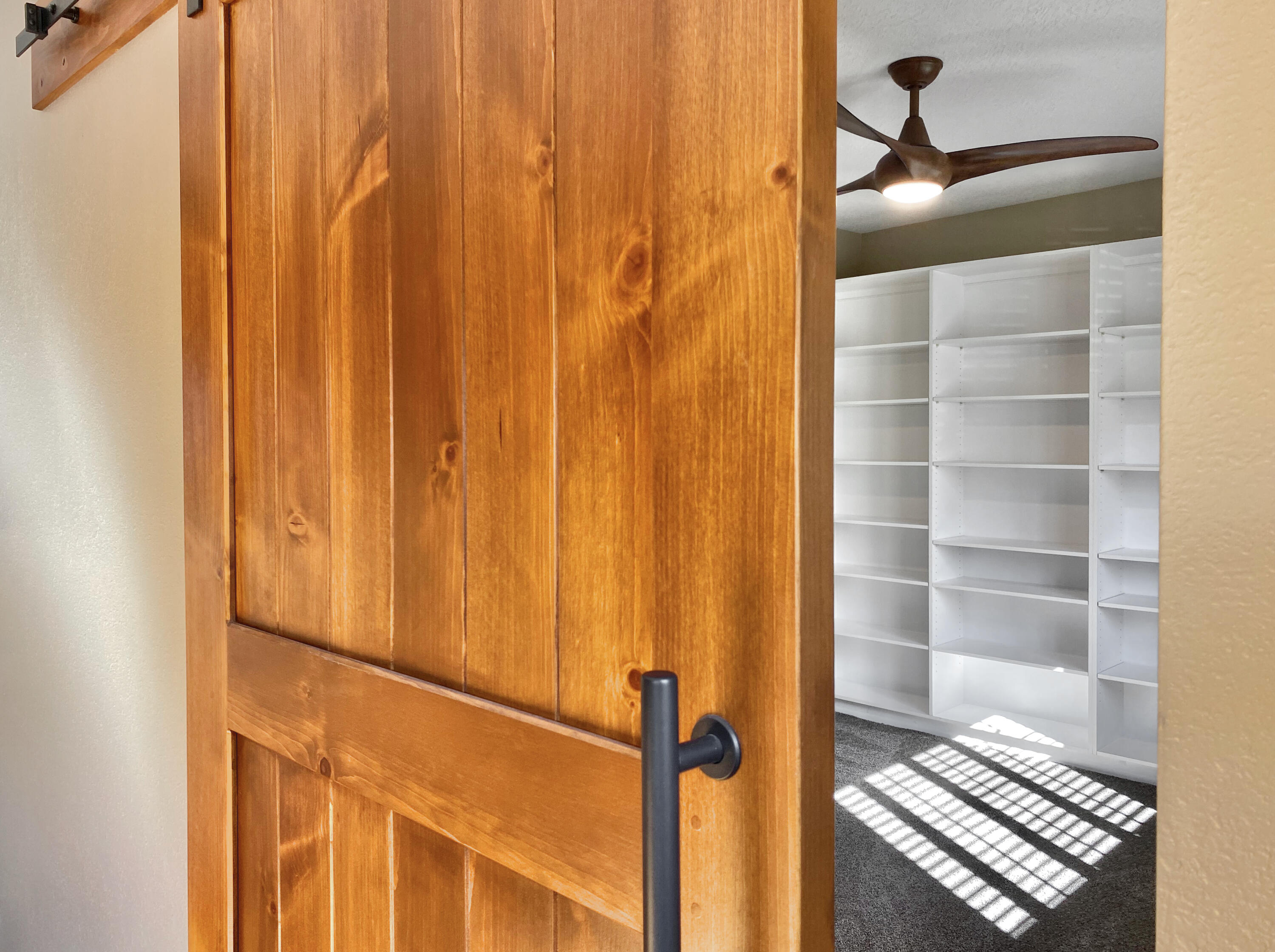 6611 LAS CASITAS Court NW