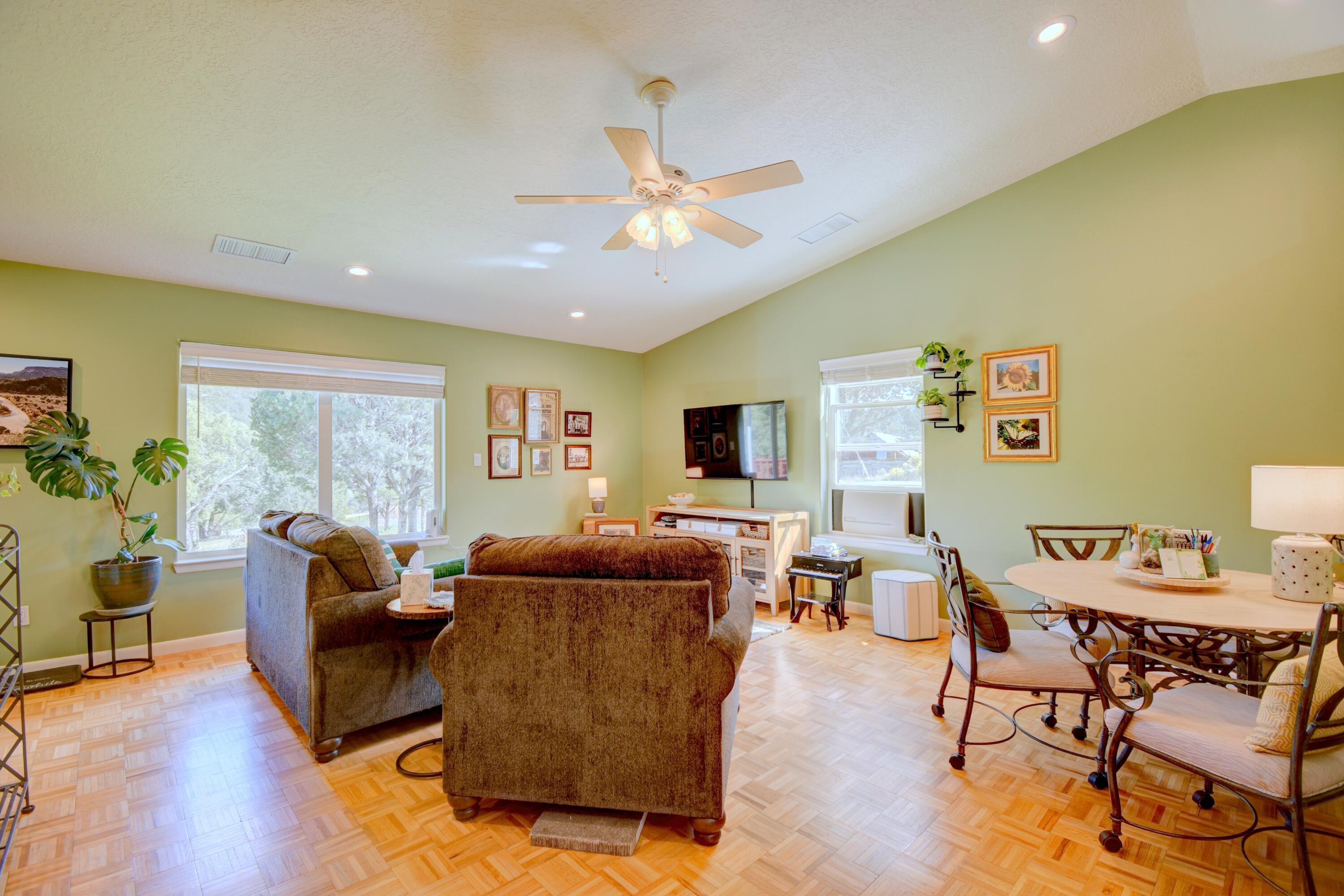 49 El Cedro Road Road