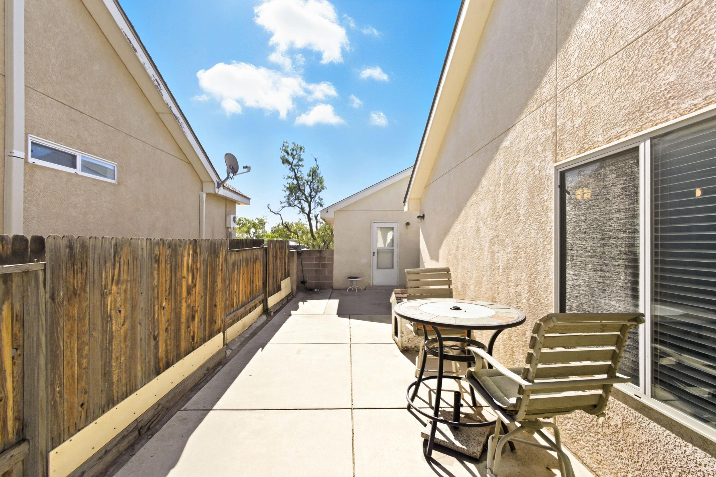 1520 AVENIDA LAS BRISAS NW