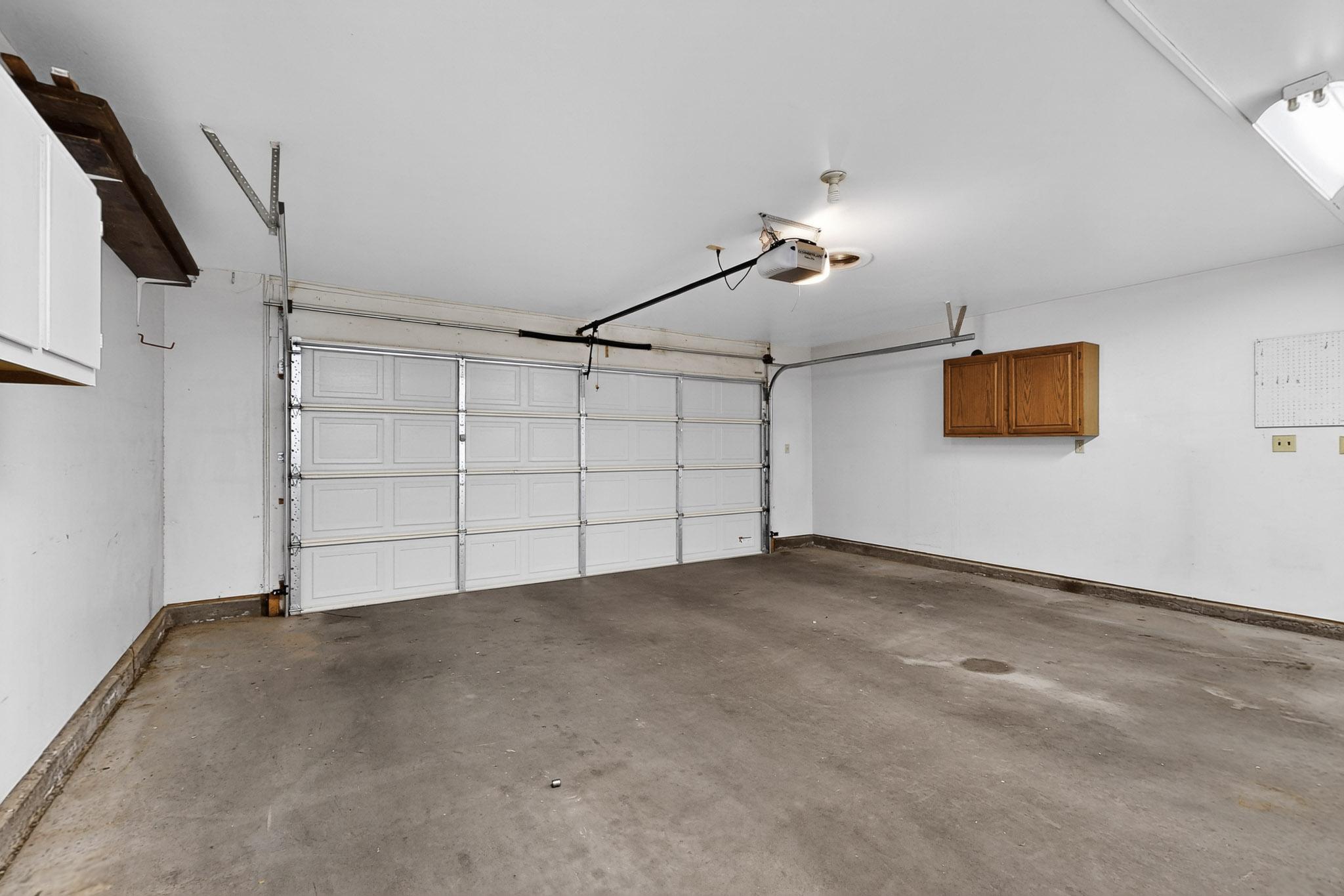 6286 ROADRUNNER Loop NE