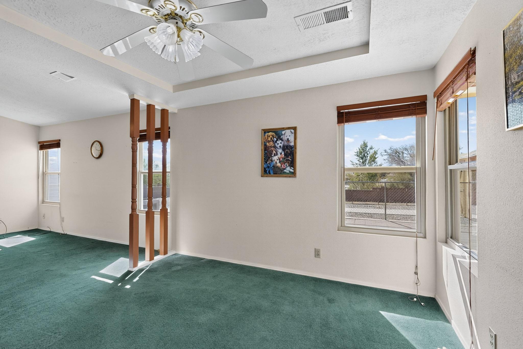 6286 ROADRUNNER Loop NE