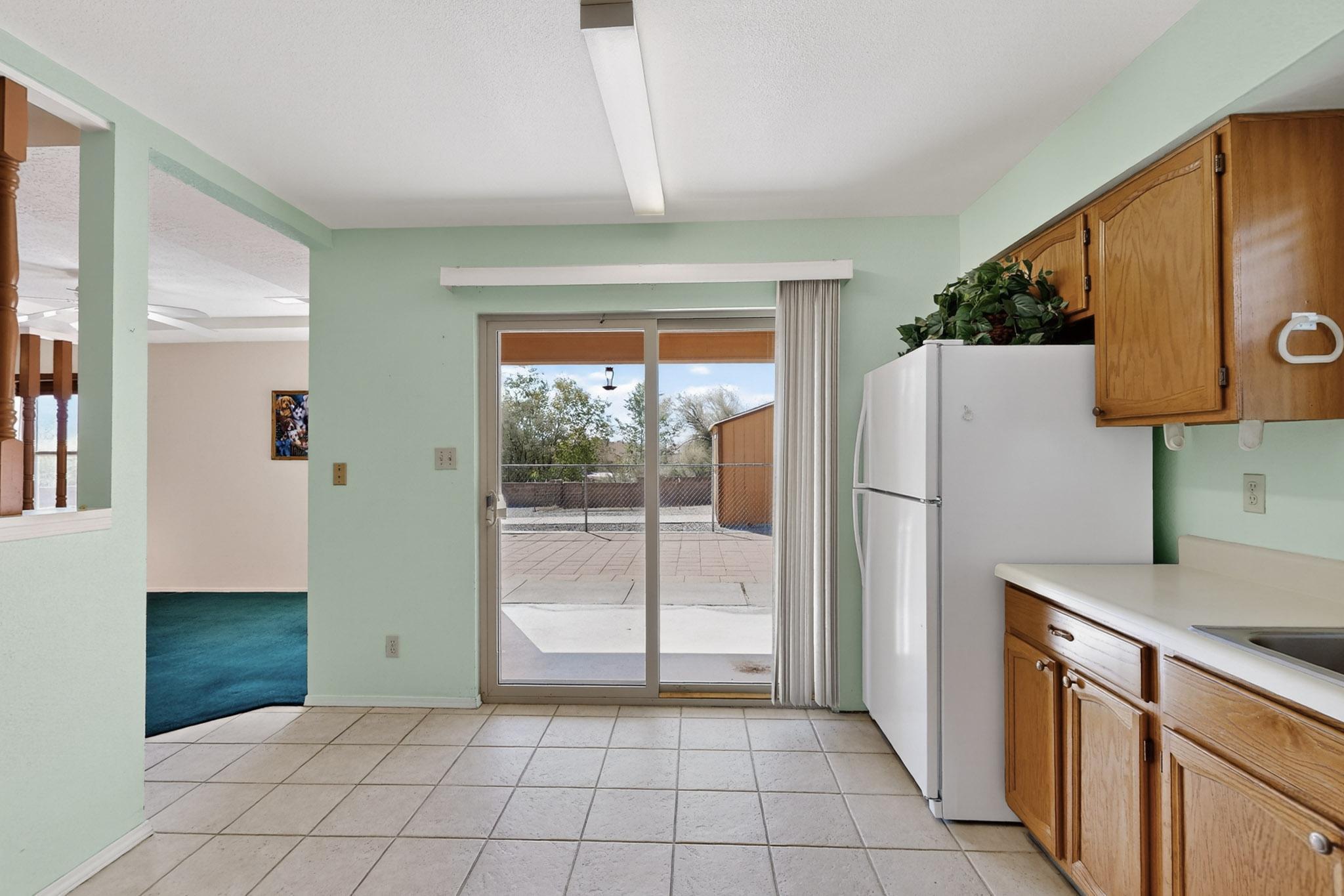 6286 ROADRUNNER Loop NE