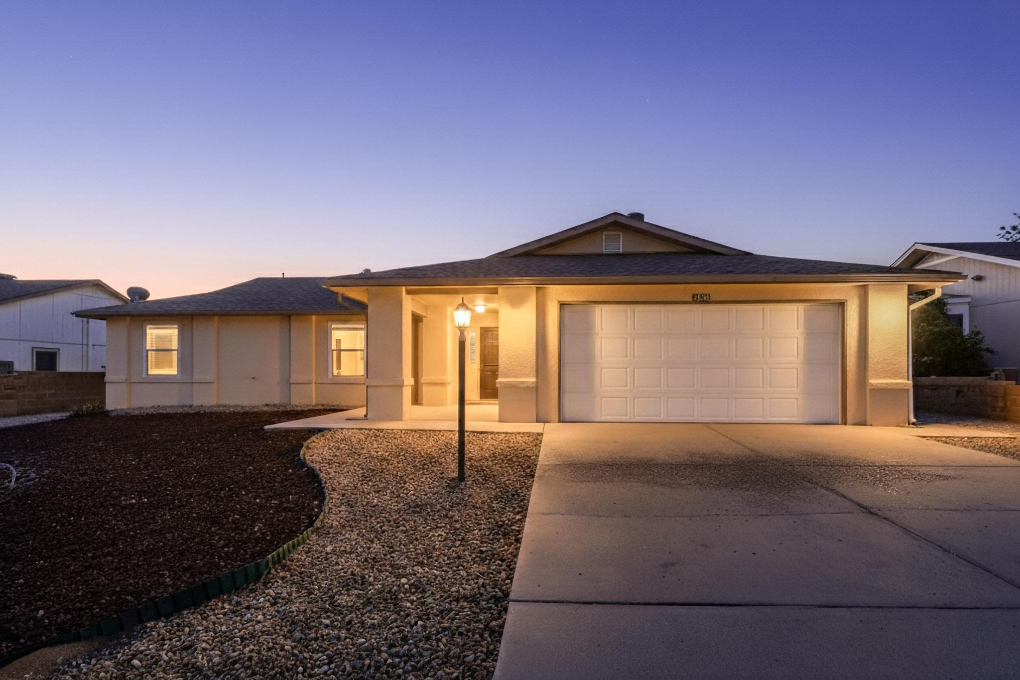 6286 ROADRUNNER Loop NE