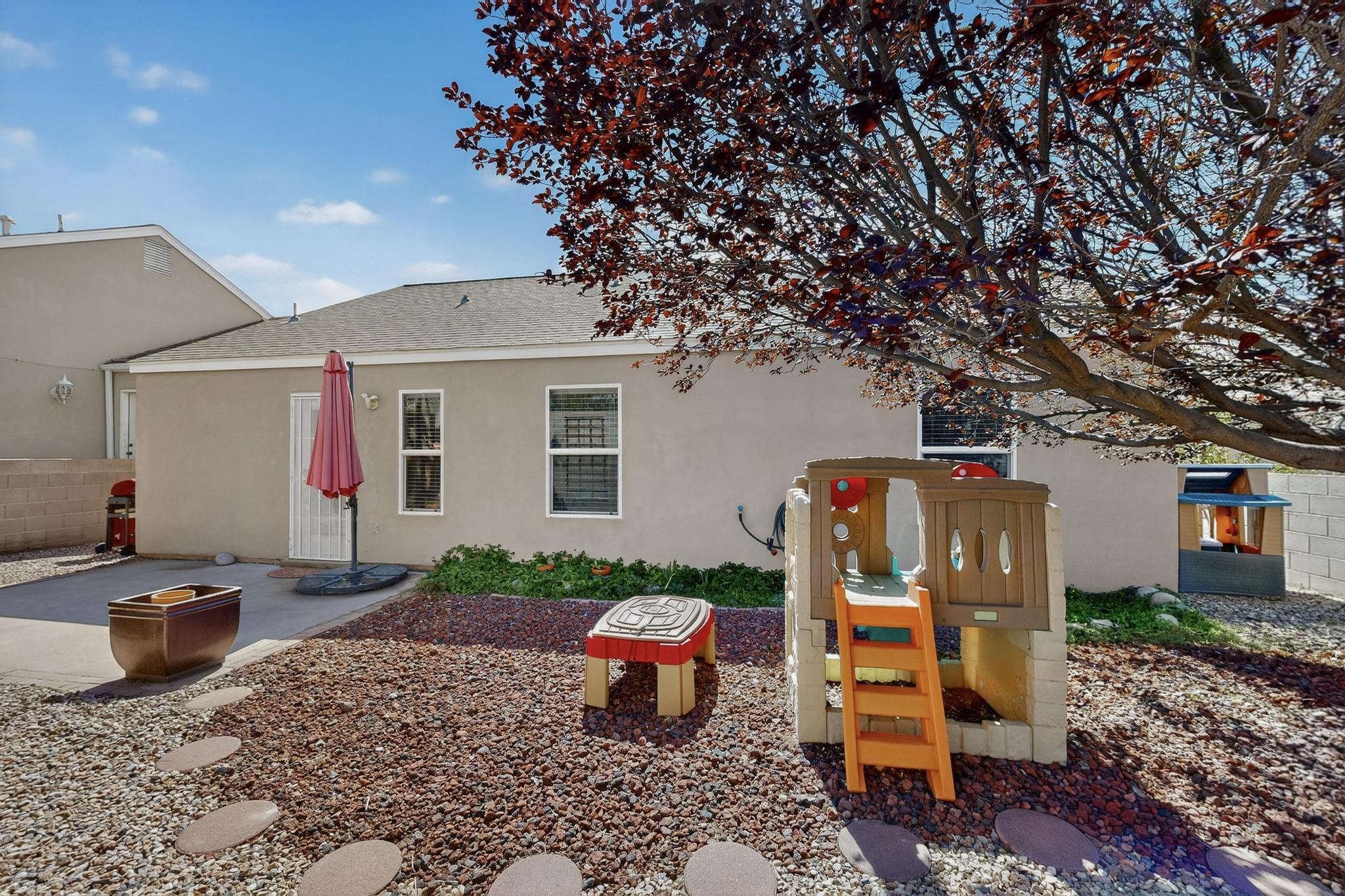 10729 Pueblo Place NW