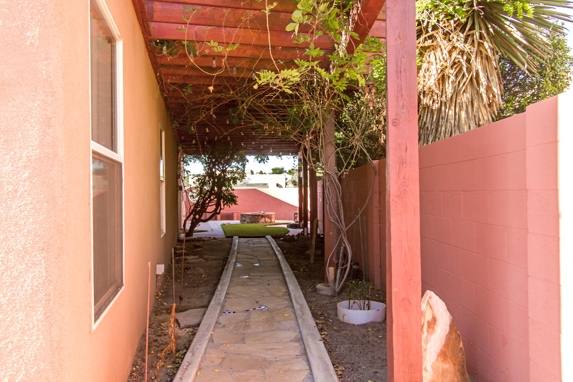 10120 ARROYO CREST Drive NW