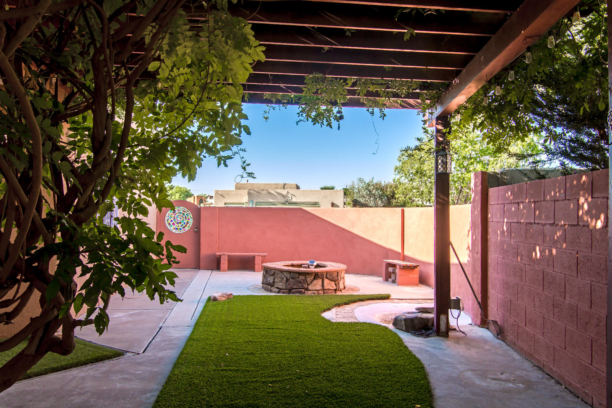 10120 ARROYO CREST Drive NW