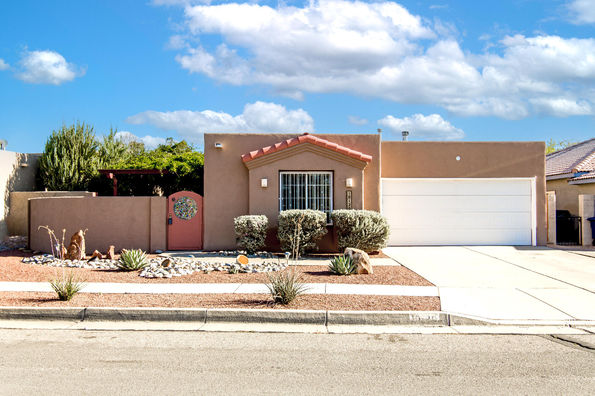 10120 ARROYO CREST Drive NW