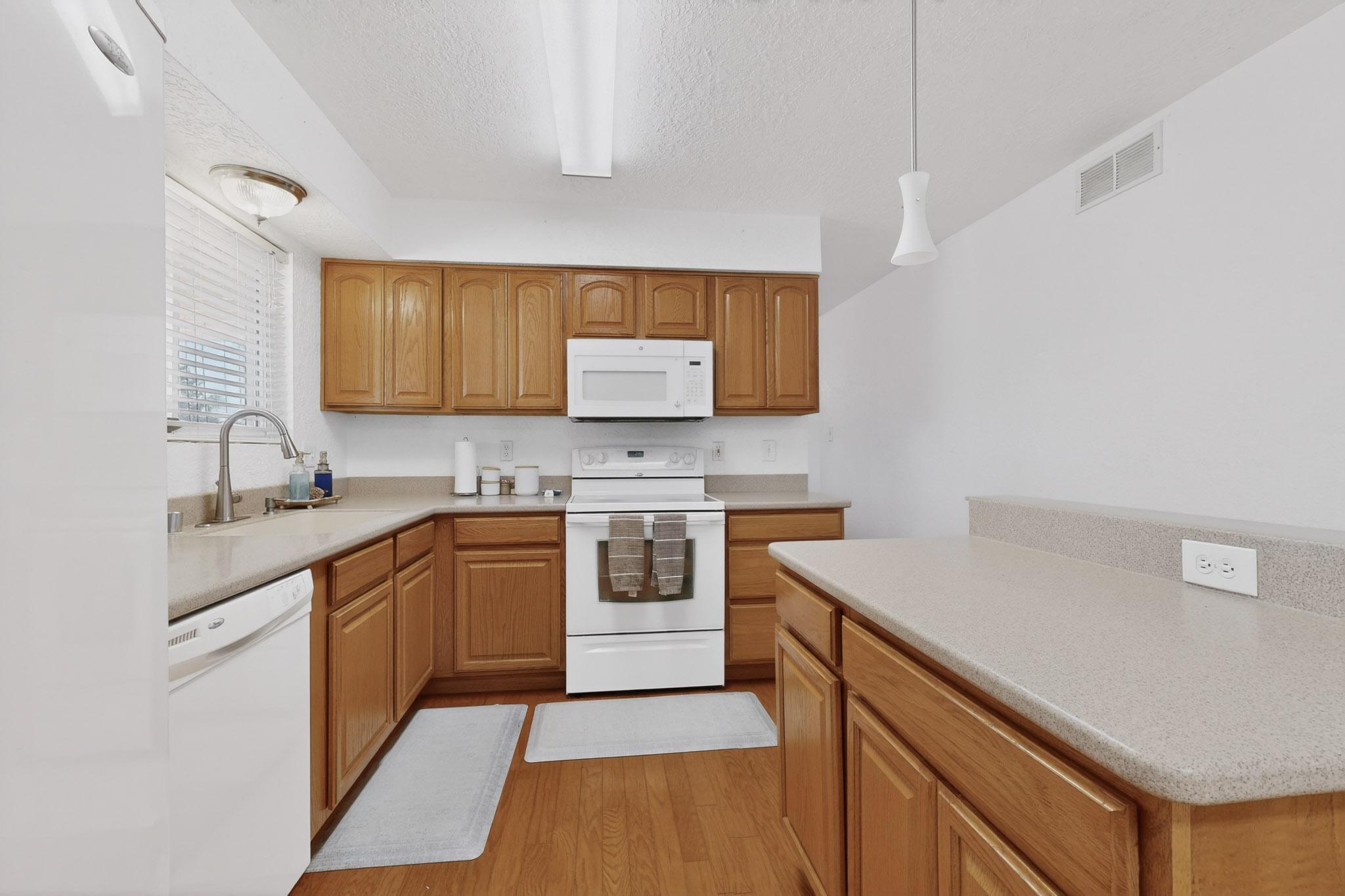 216 Spring Drive SE