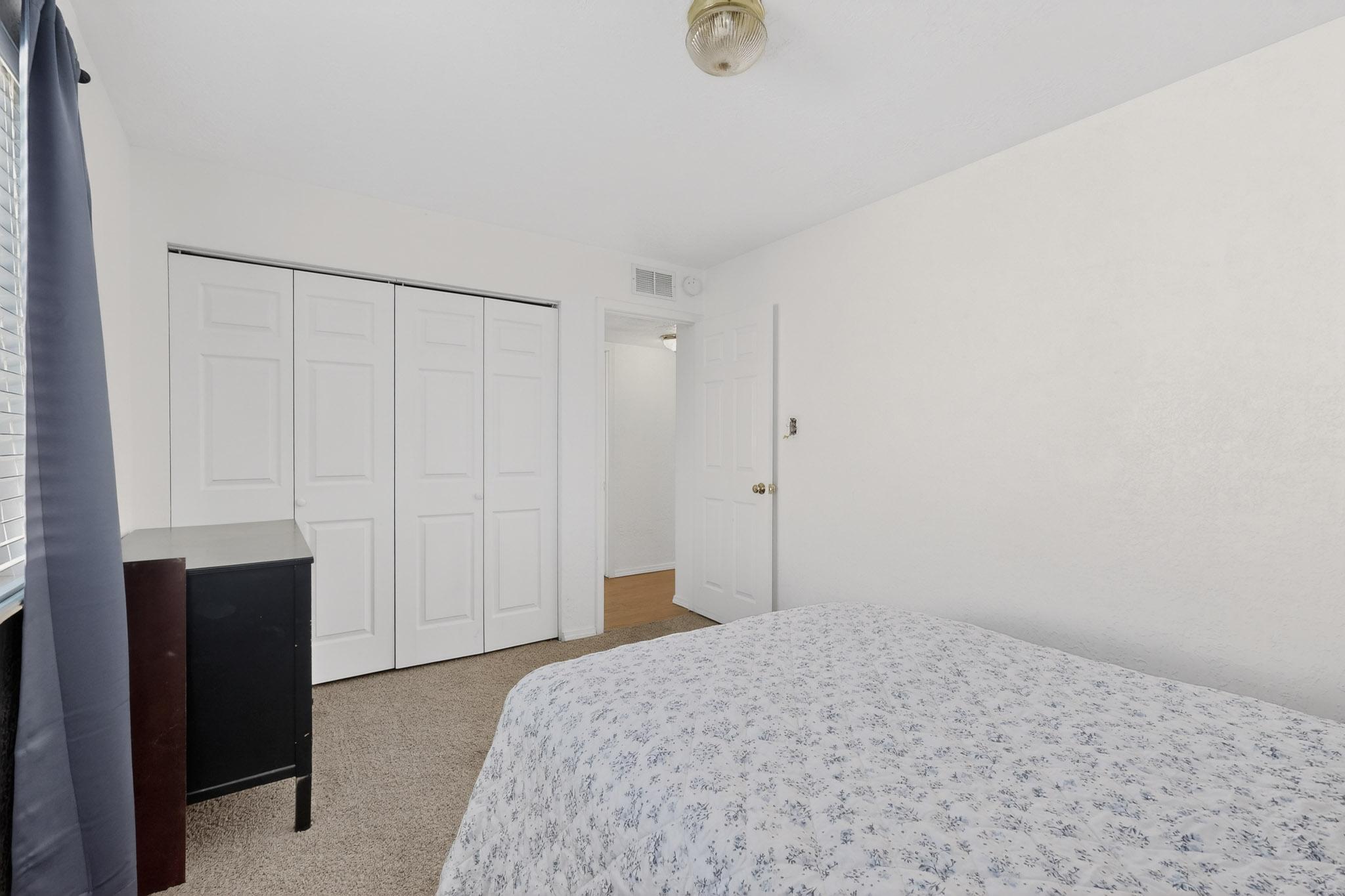 216 Spring Drive SE
