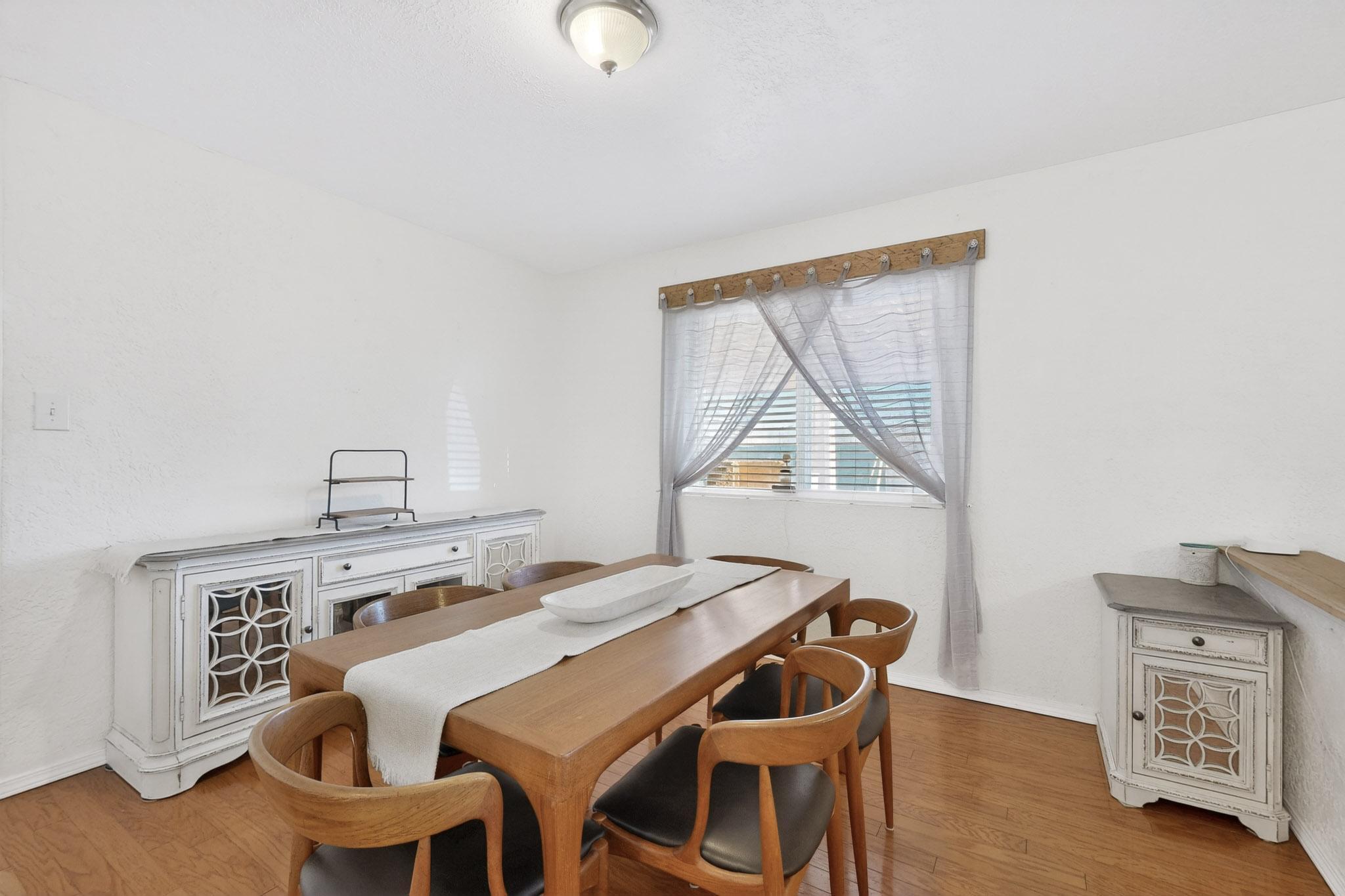 216 Spring Drive SE