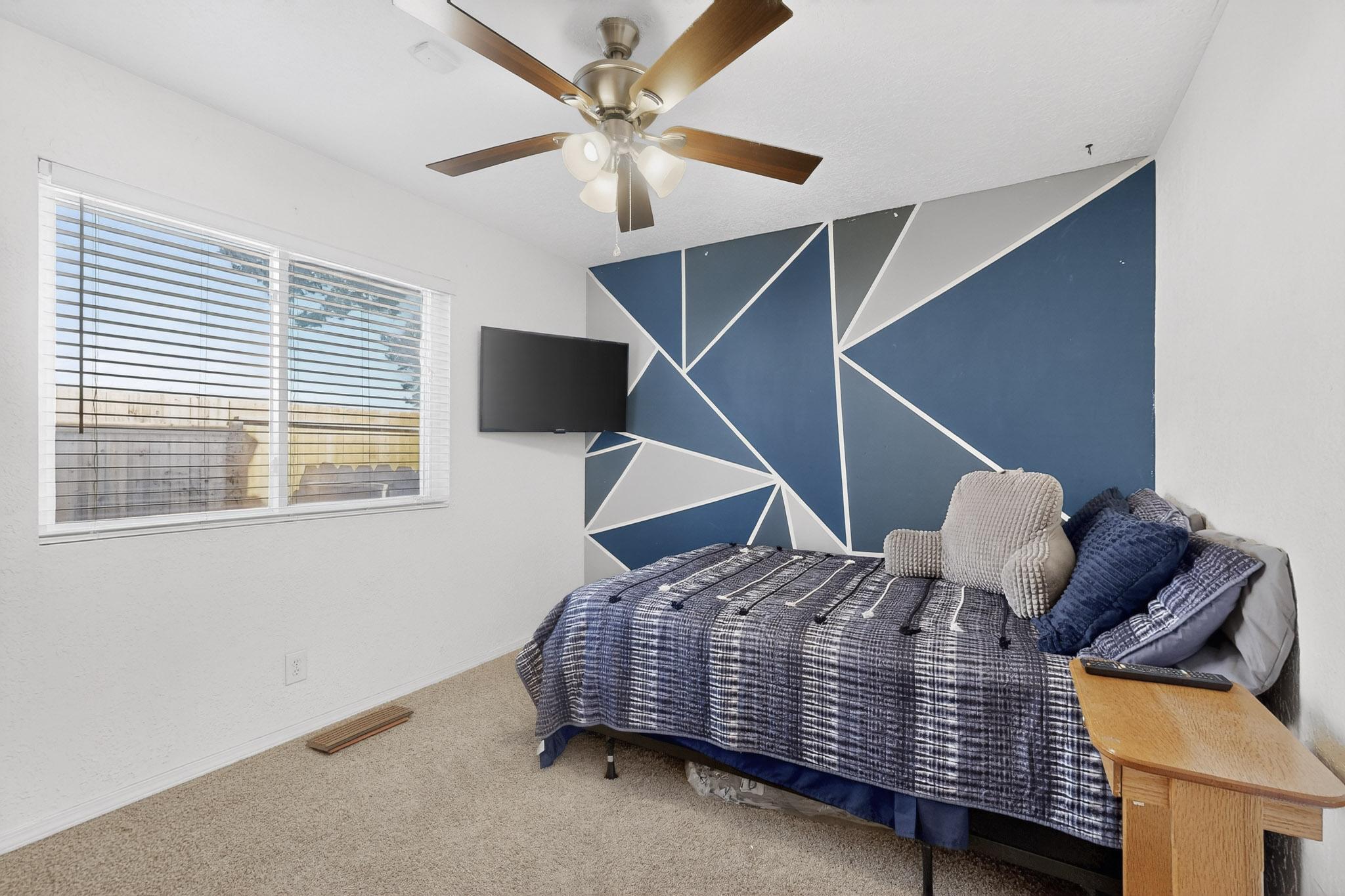 216 Spring Drive SE