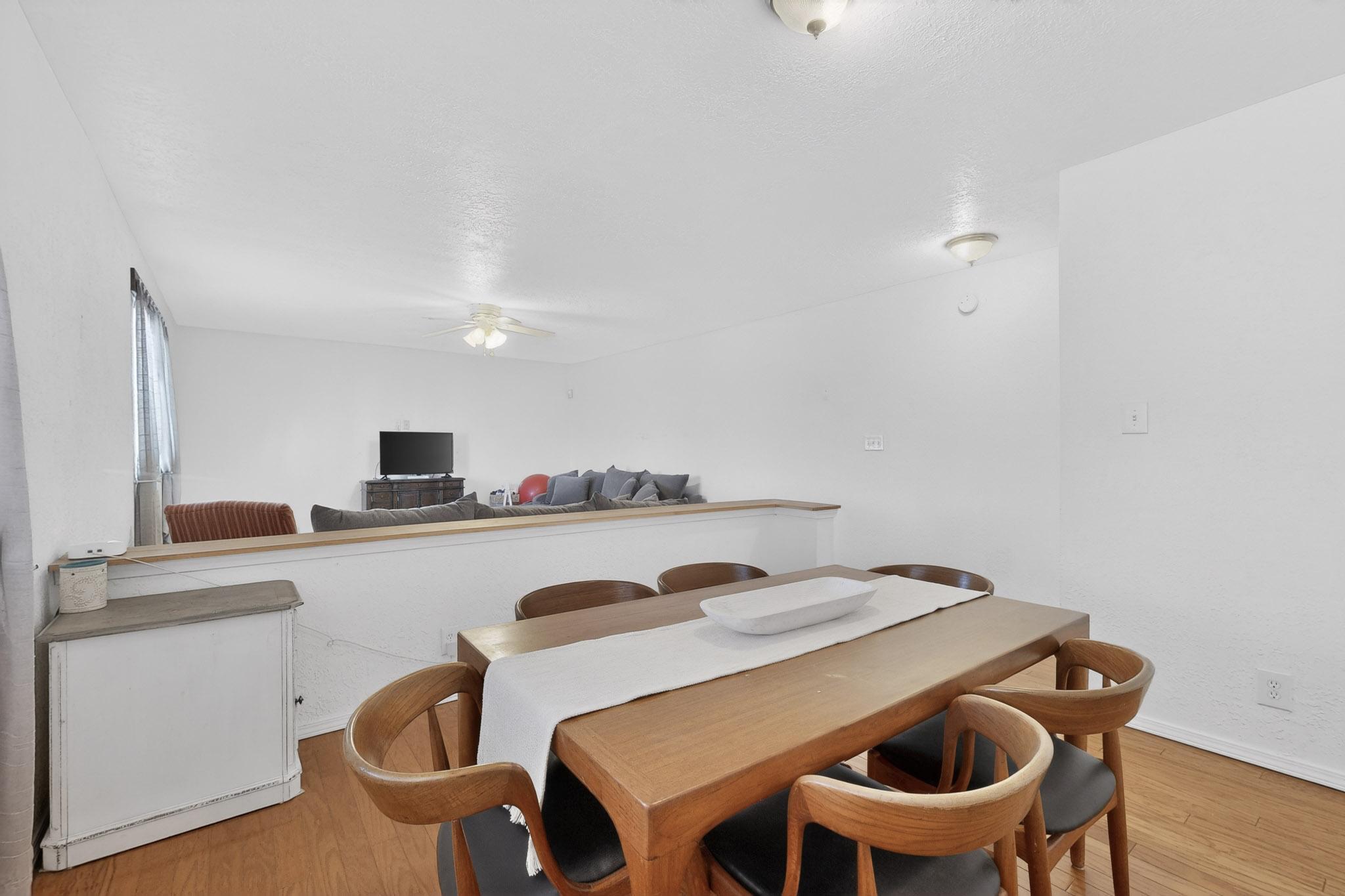 216 Spring Drive SE
