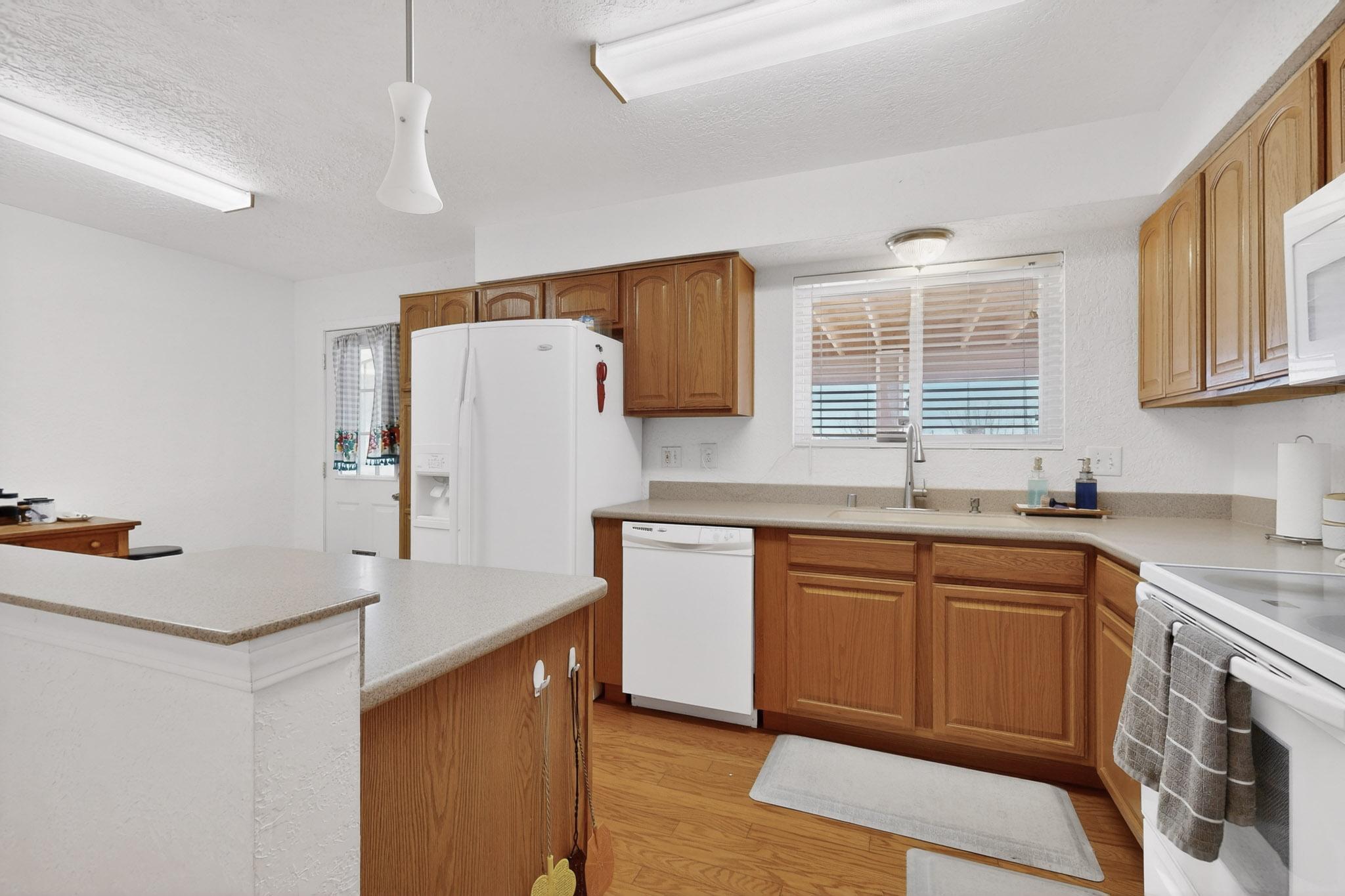 216 Spring Drive SE