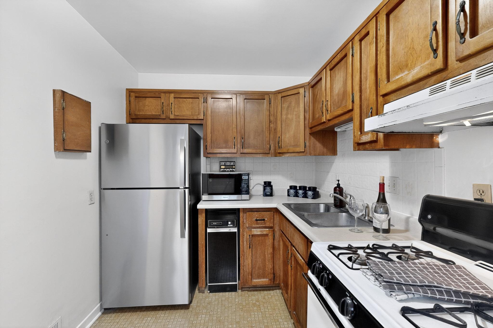 1405 SAN CARLOS Road SW 10