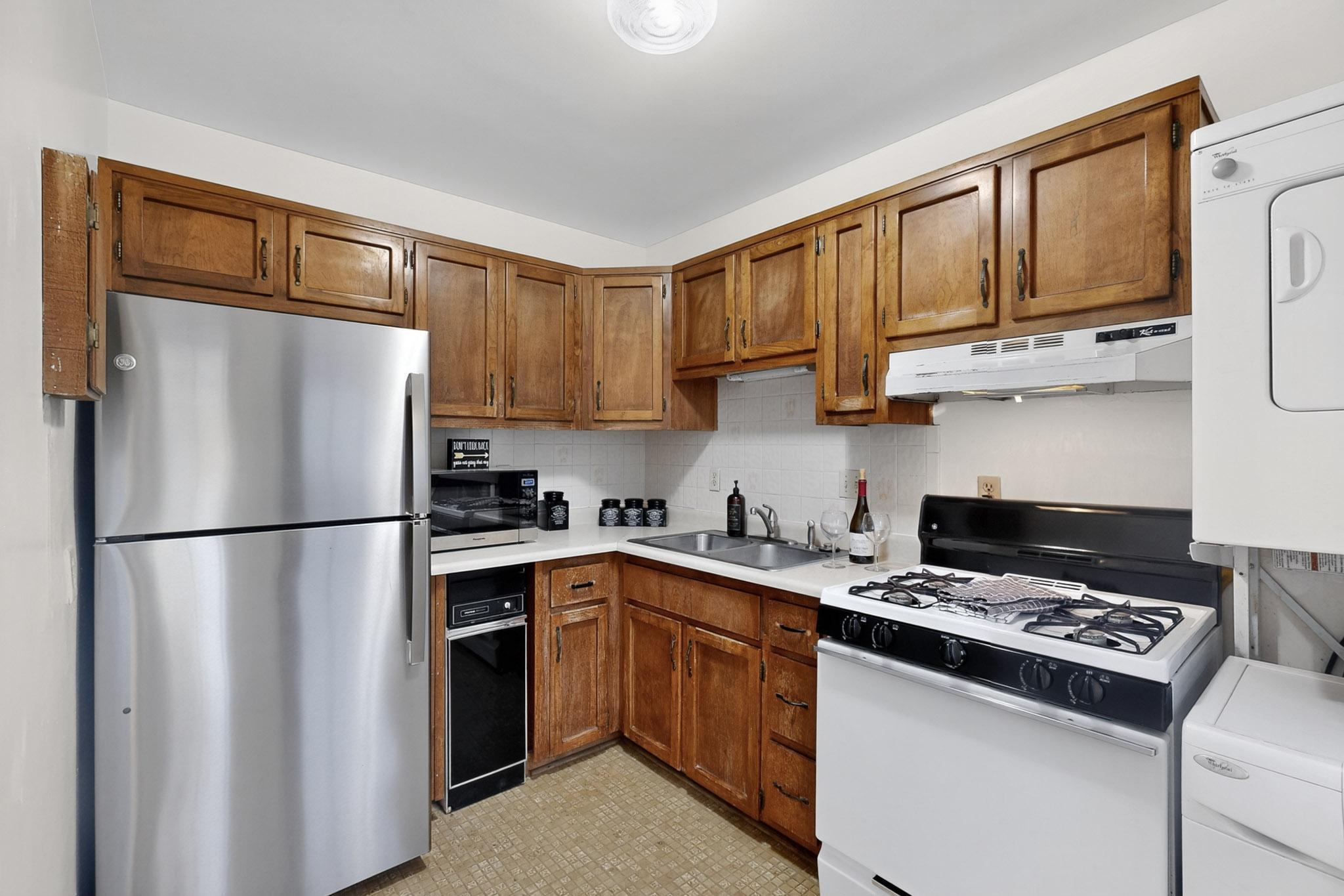 1405 SAN CARLOS Road SW 10