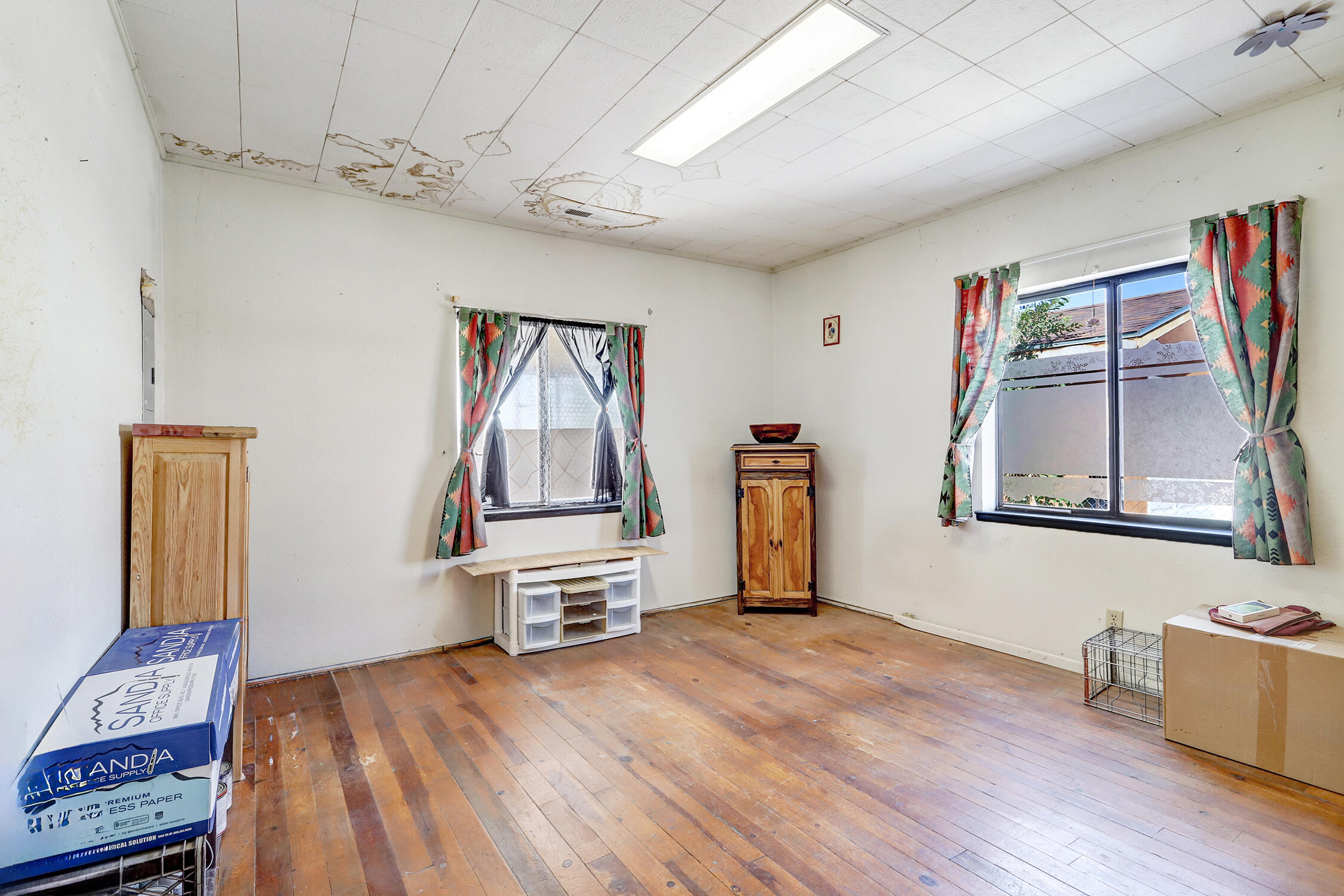 335 ALCAZAR Street NE