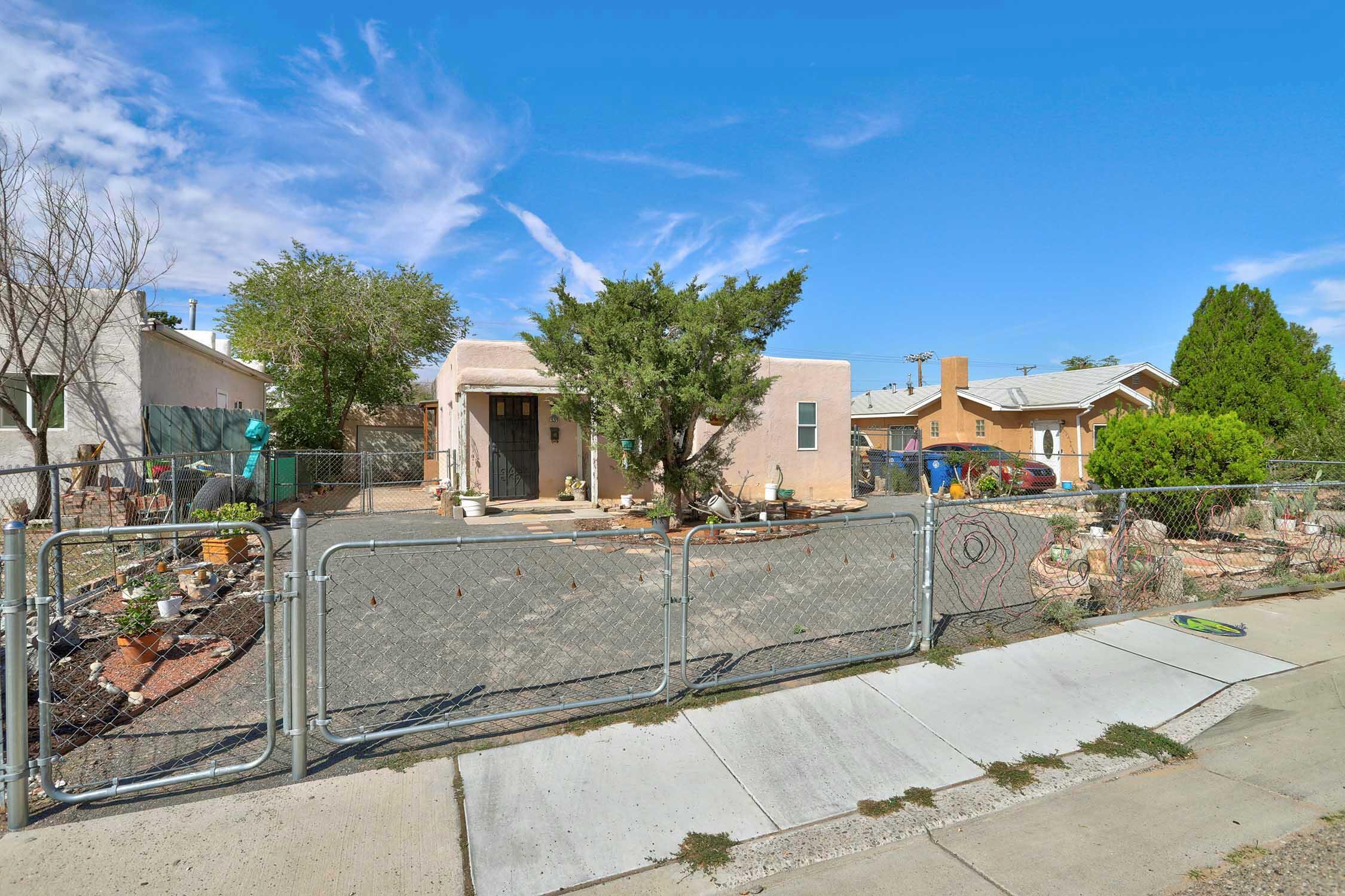 335 ALCAZAR Street NE