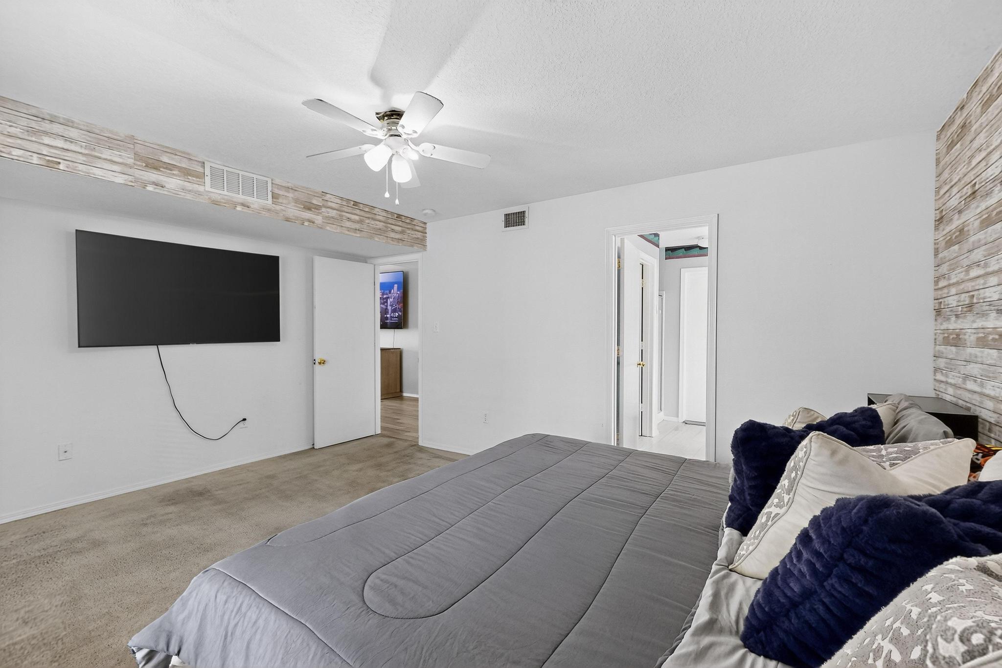 5401 CROWN RIDGE Road NW