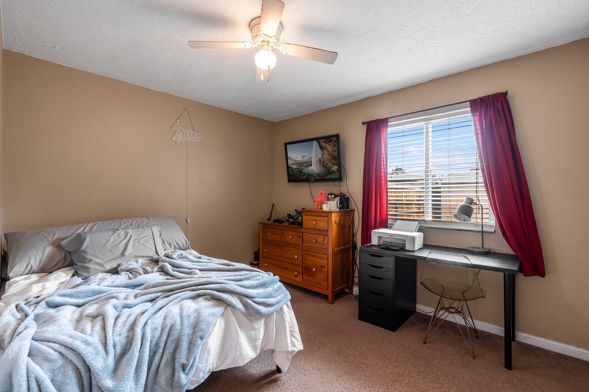 483 PECOS Loop SE