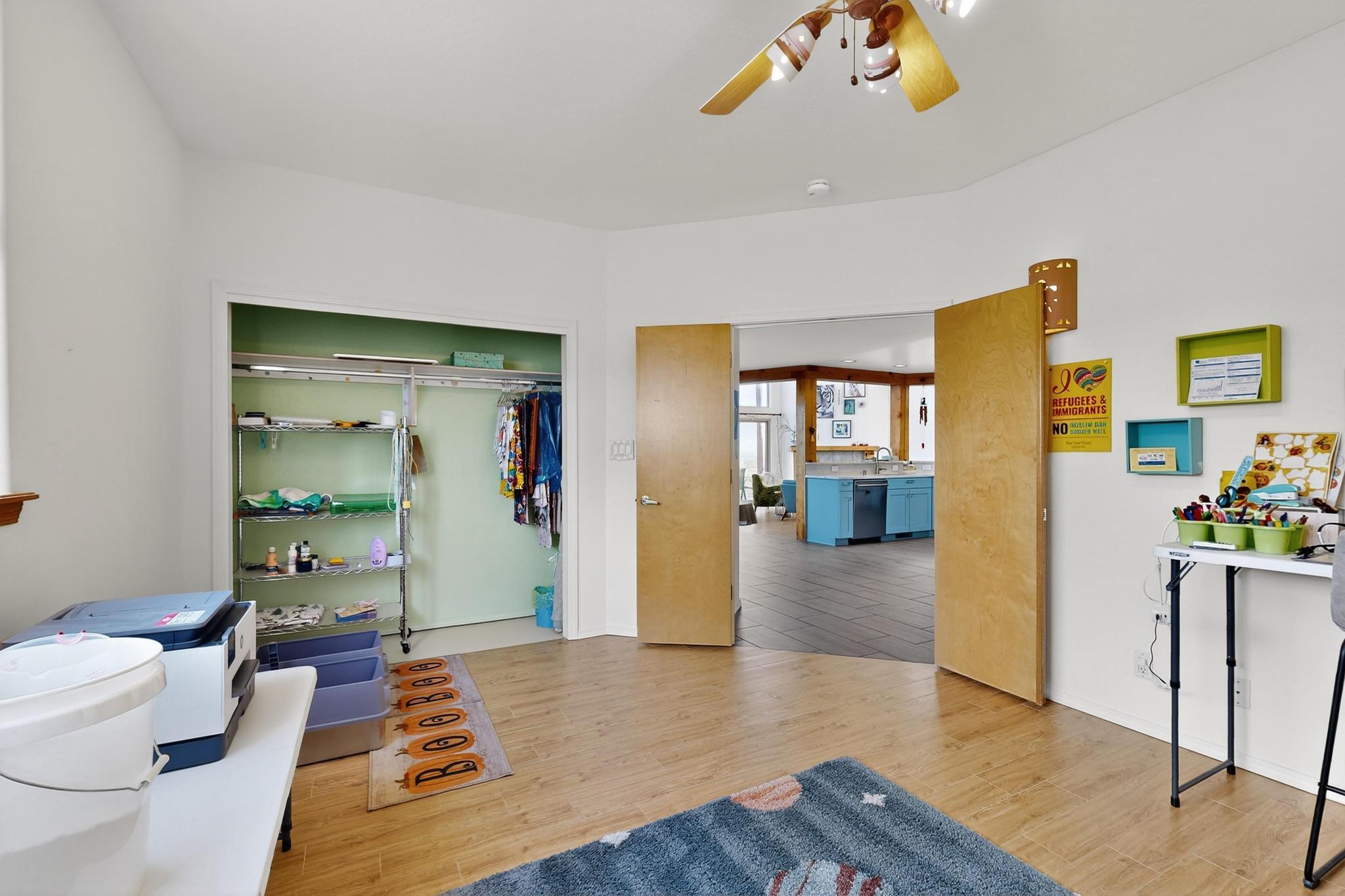 832 ACAPULCO Road NE