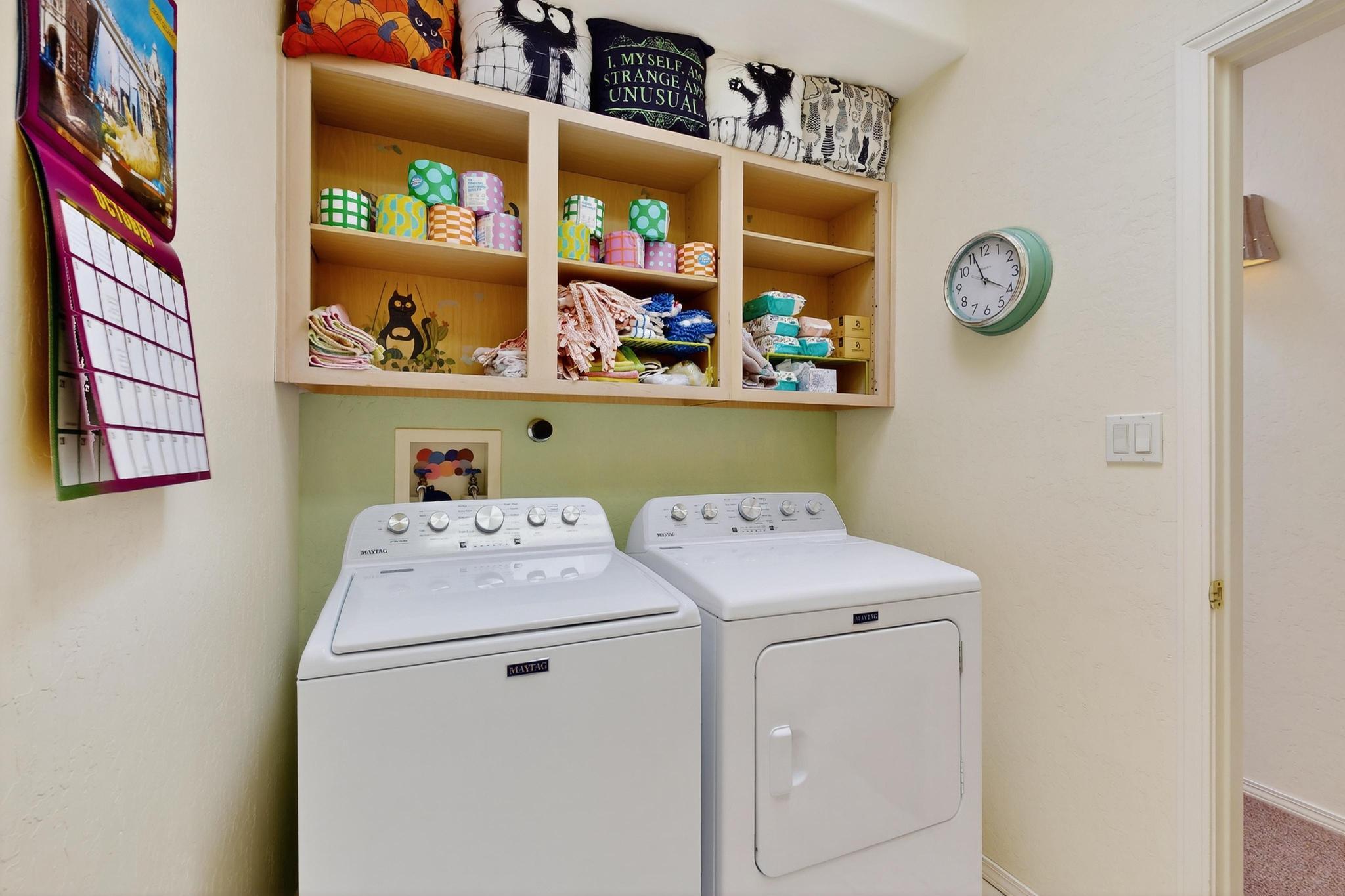 832 ACAPULCO Road NE