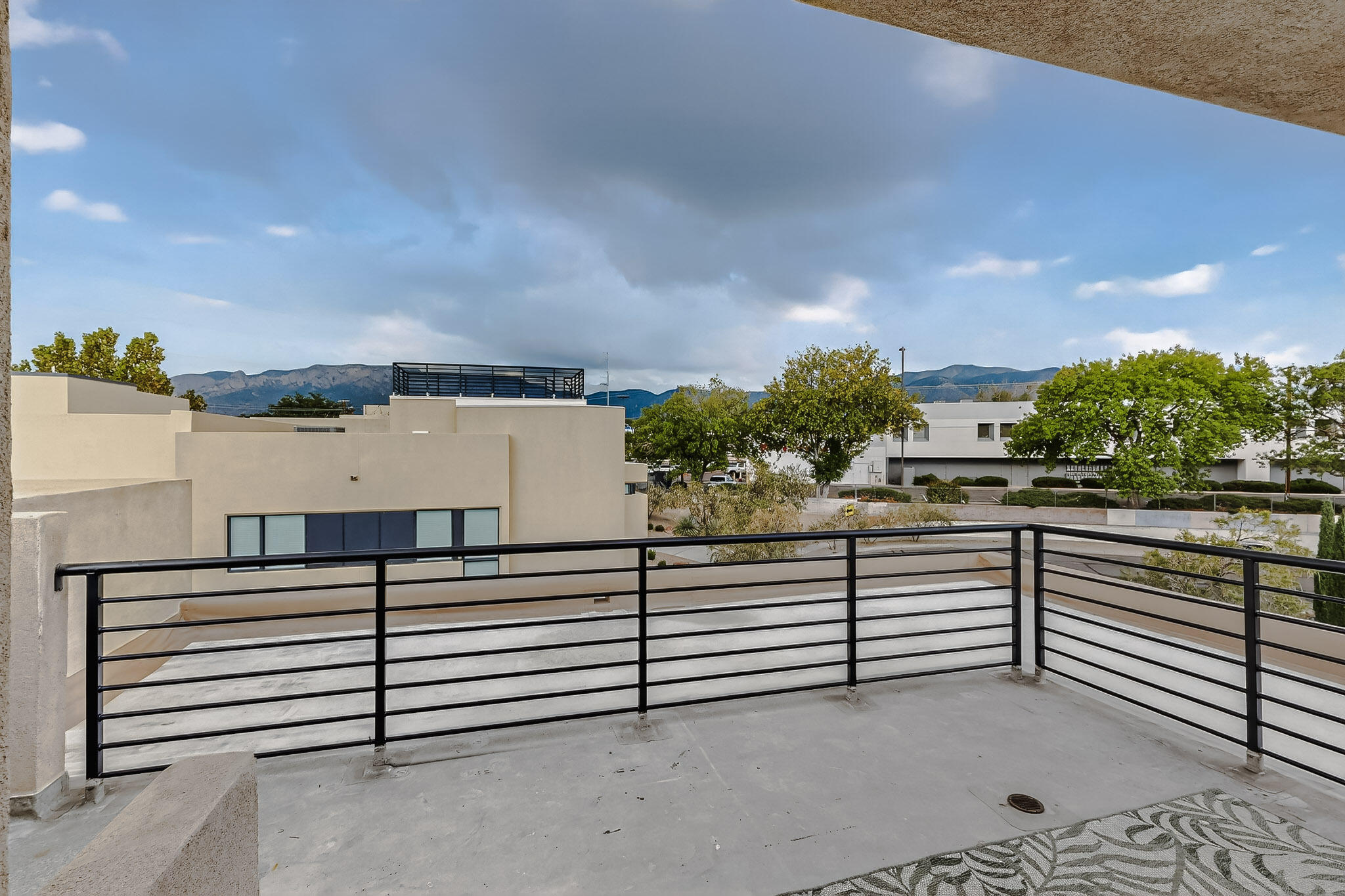 9323 HILTON Avenue NE