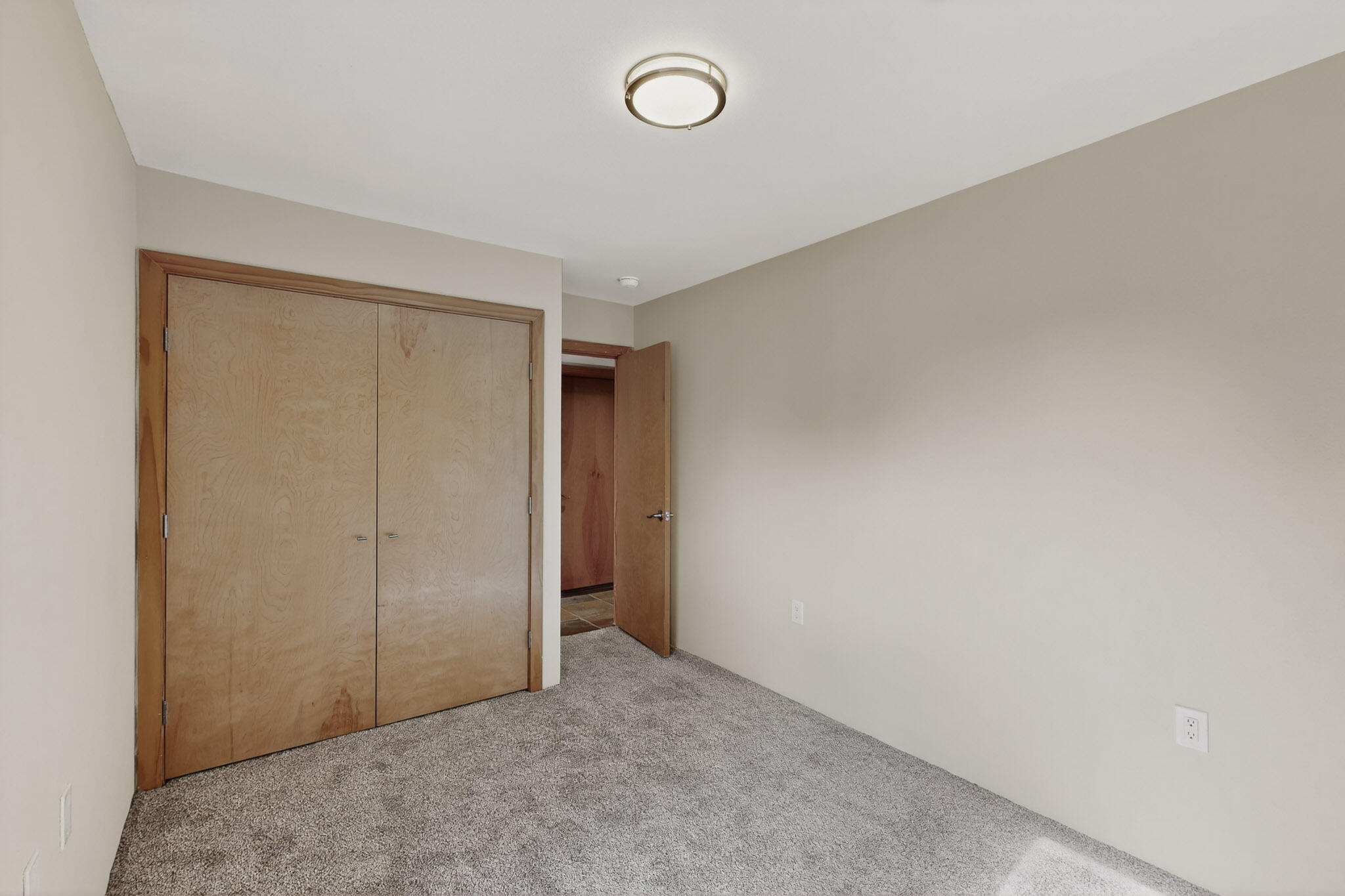 9323 HILTON Avenue NE